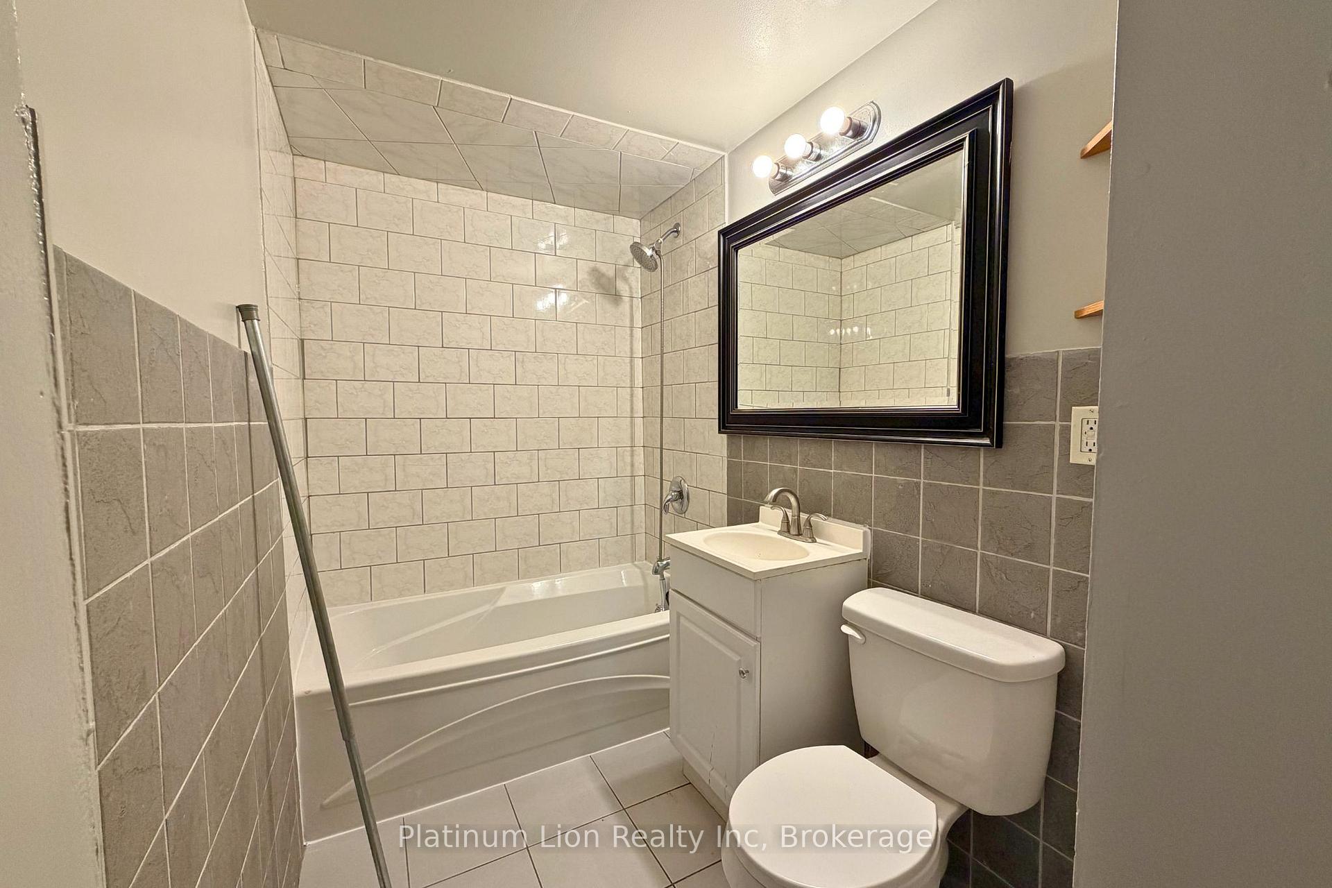 Photo 16 of Unit 1, 114 West Avenue N, Hamilton, Landsdale — HOMEH