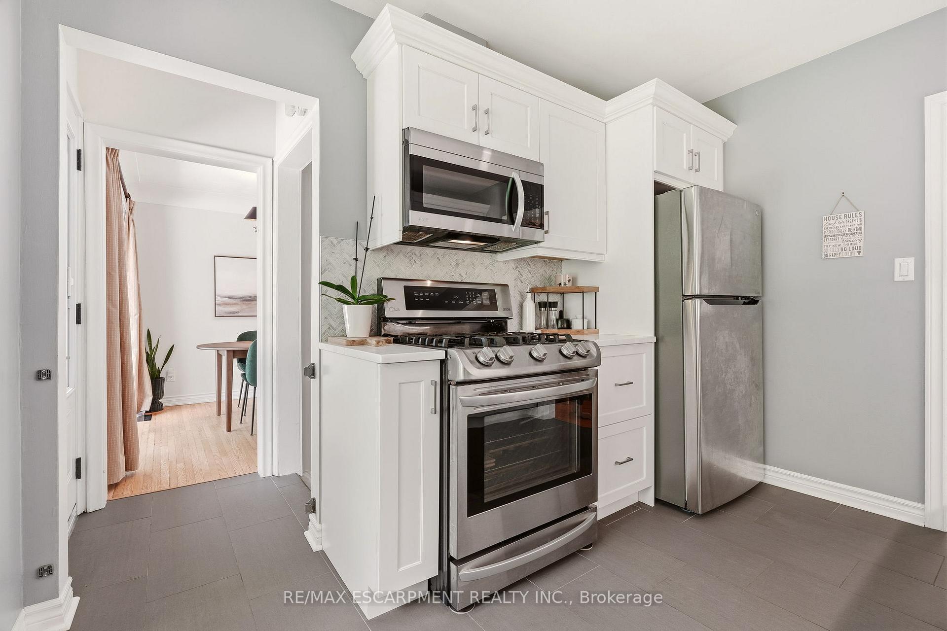 Photo 17 of 851 Mewburn Road, Hamilton, Ancaster — HOMEH