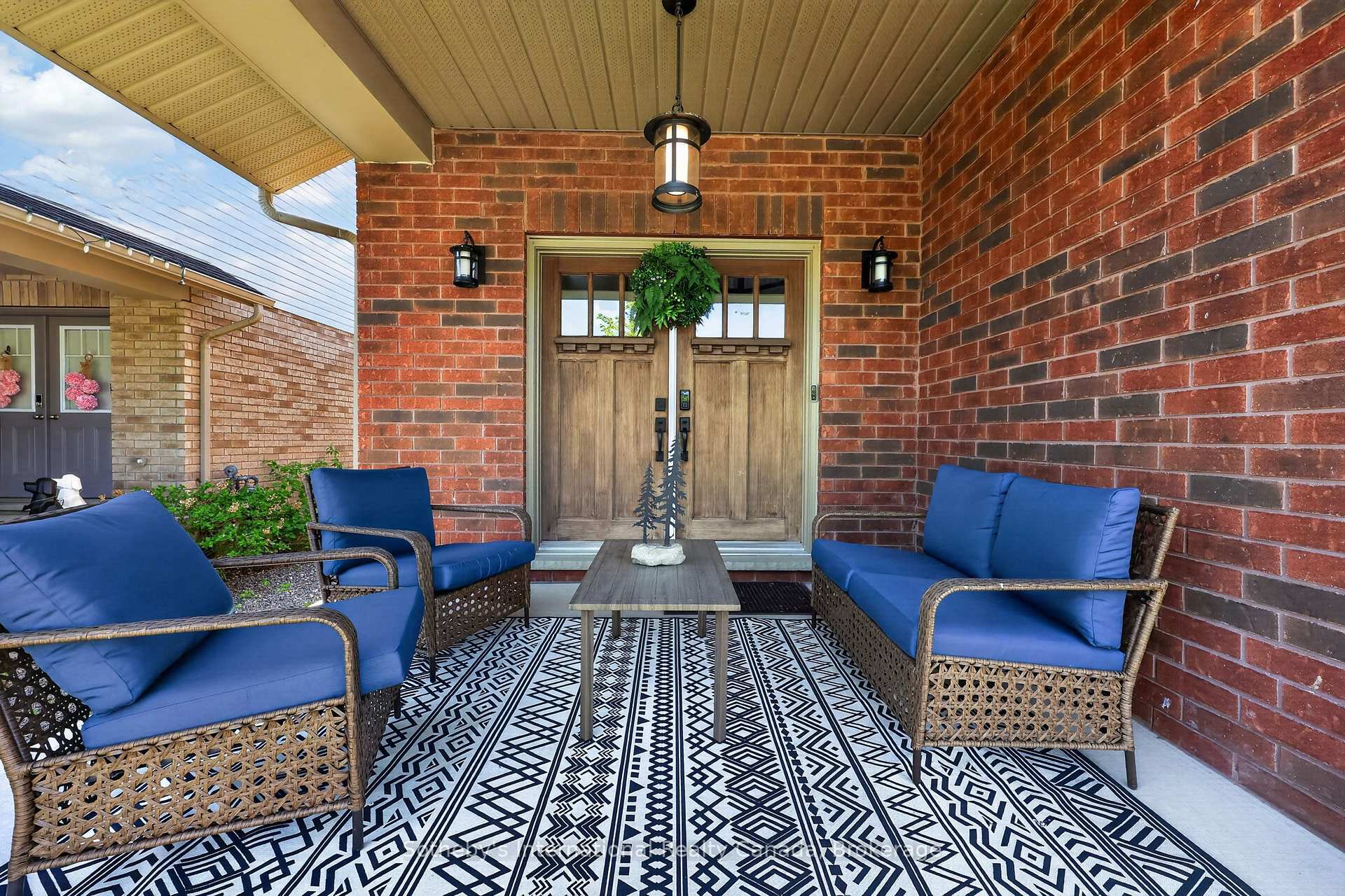 Photo 3 of 36 Kayla Crescent, Collingwood — HOMEH