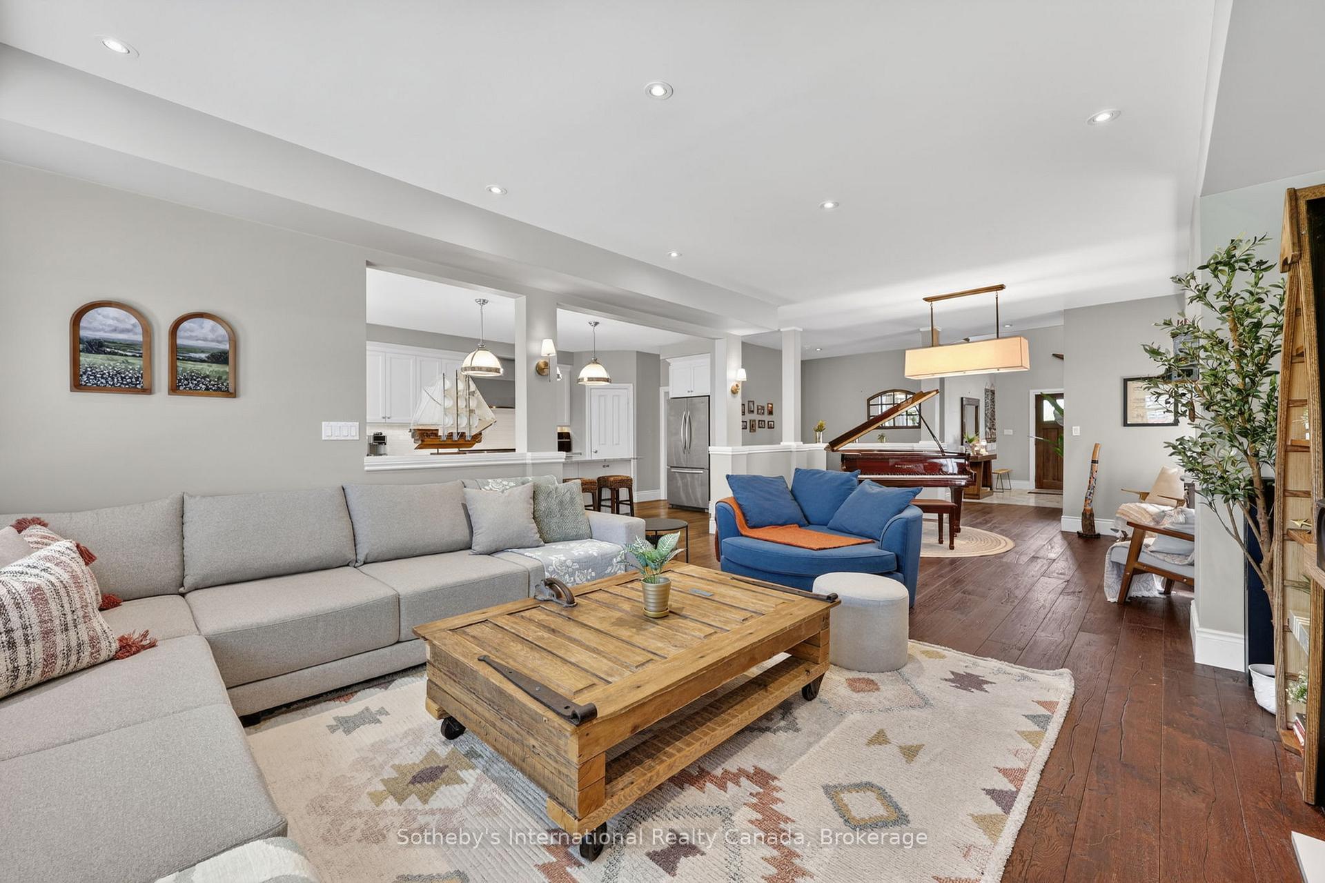 Photo 20 of 36 Kayla Crescent, Collingwood — HOMEH