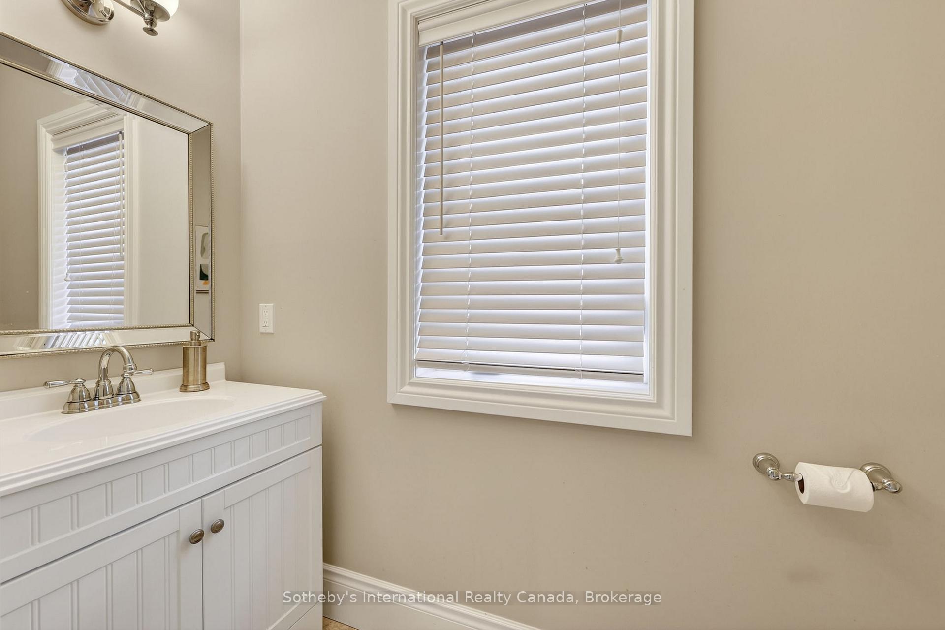 Photo 24 of 36 Kayla Crescent, Collingwood — HOMEH
