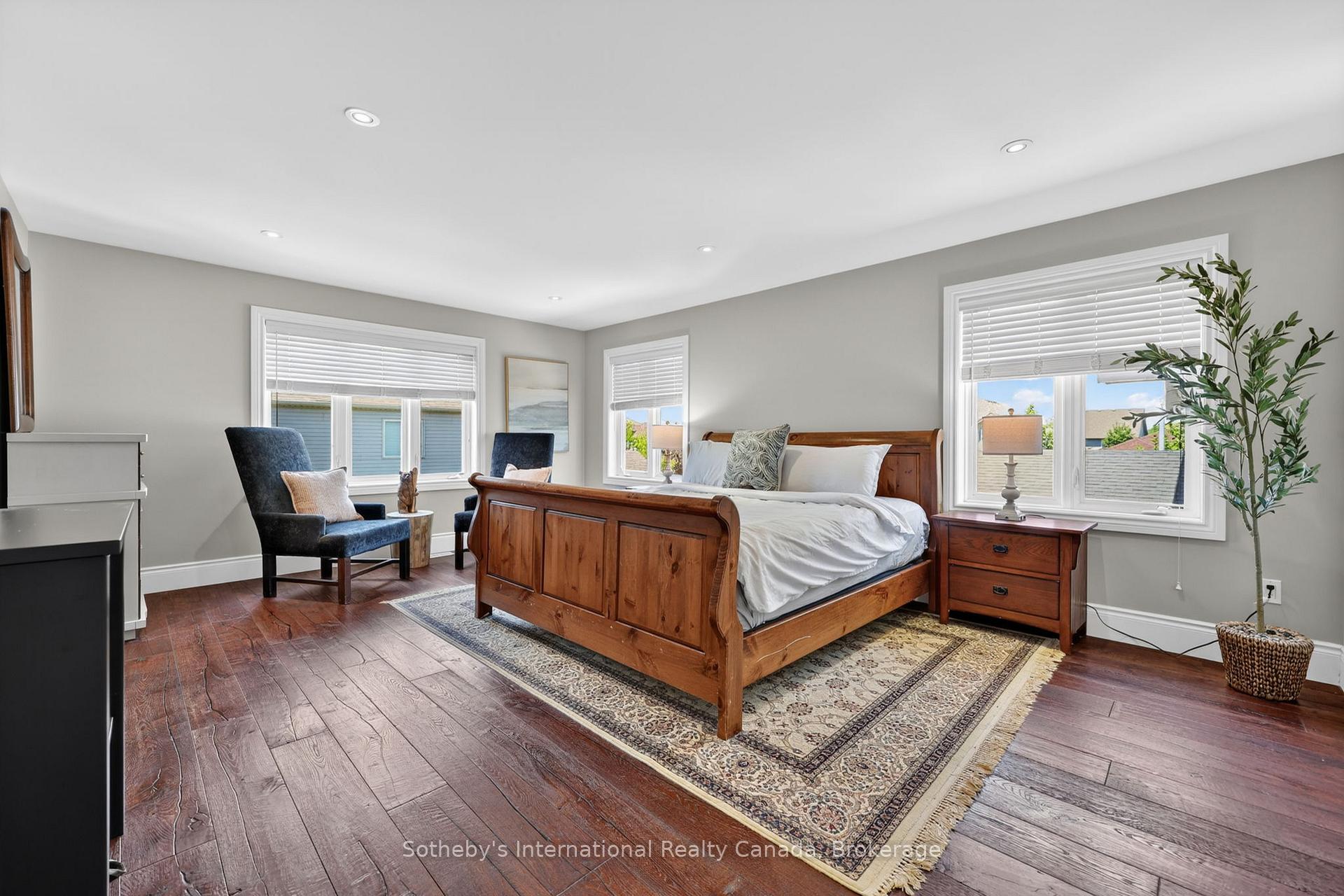 Photo 26 of 36 Kayla Crescent, Collingwood — HOMEH