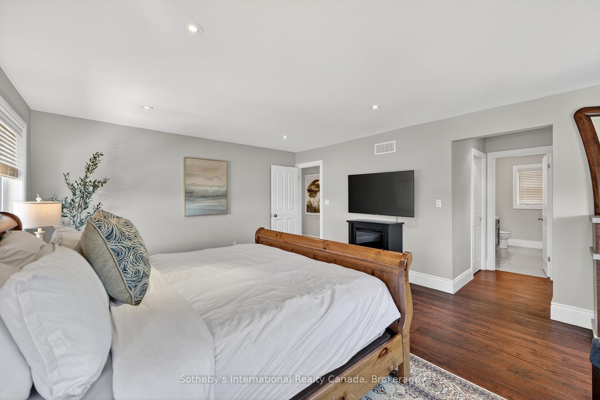 Photo 29 of 36 Kayla Crescent, Collingwood — HOMEH