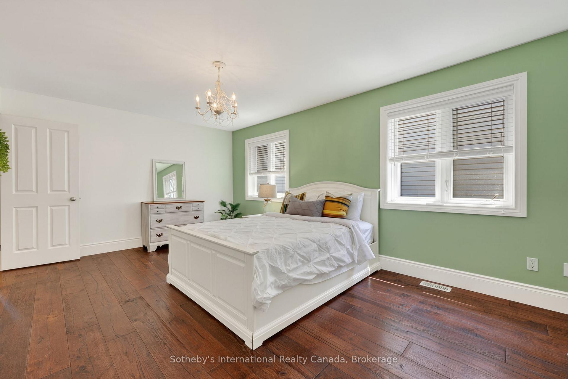 Photo 35 of 36 Kayla Crescent, Collingwood — HOMEH