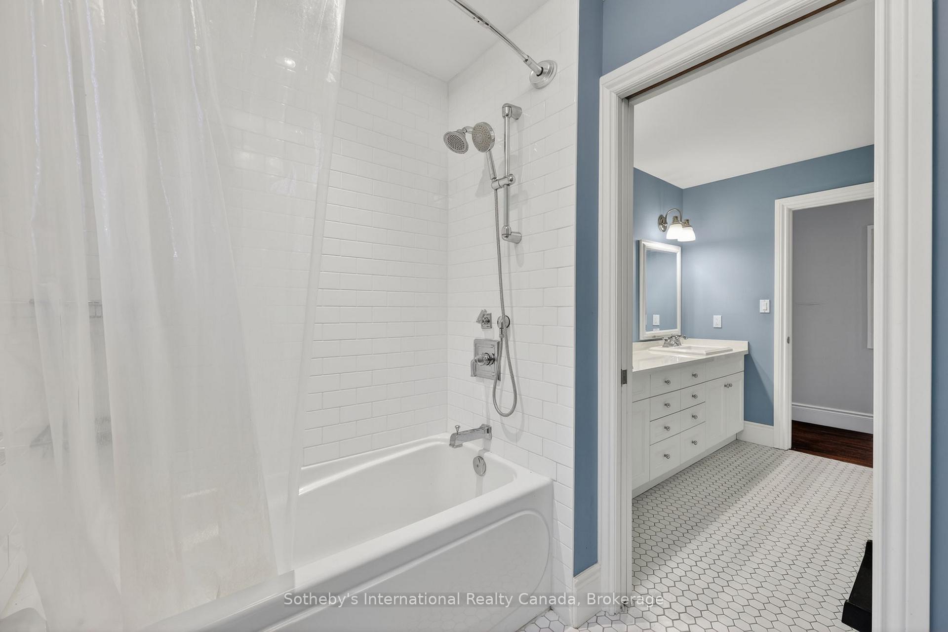 Photo 42 of 36 Kayla Crescent, Collingwood — HOMEH
