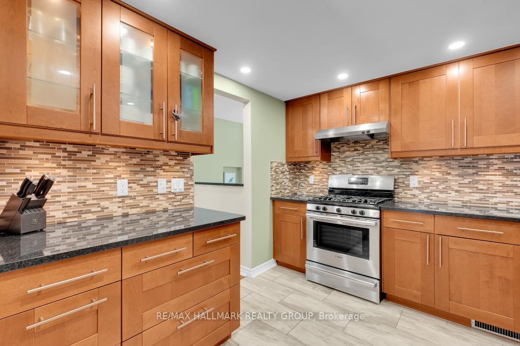 Photo 5 of 398 Verdon Private, Ottawa, Hunt Club Park/Greenboro — HOMEH