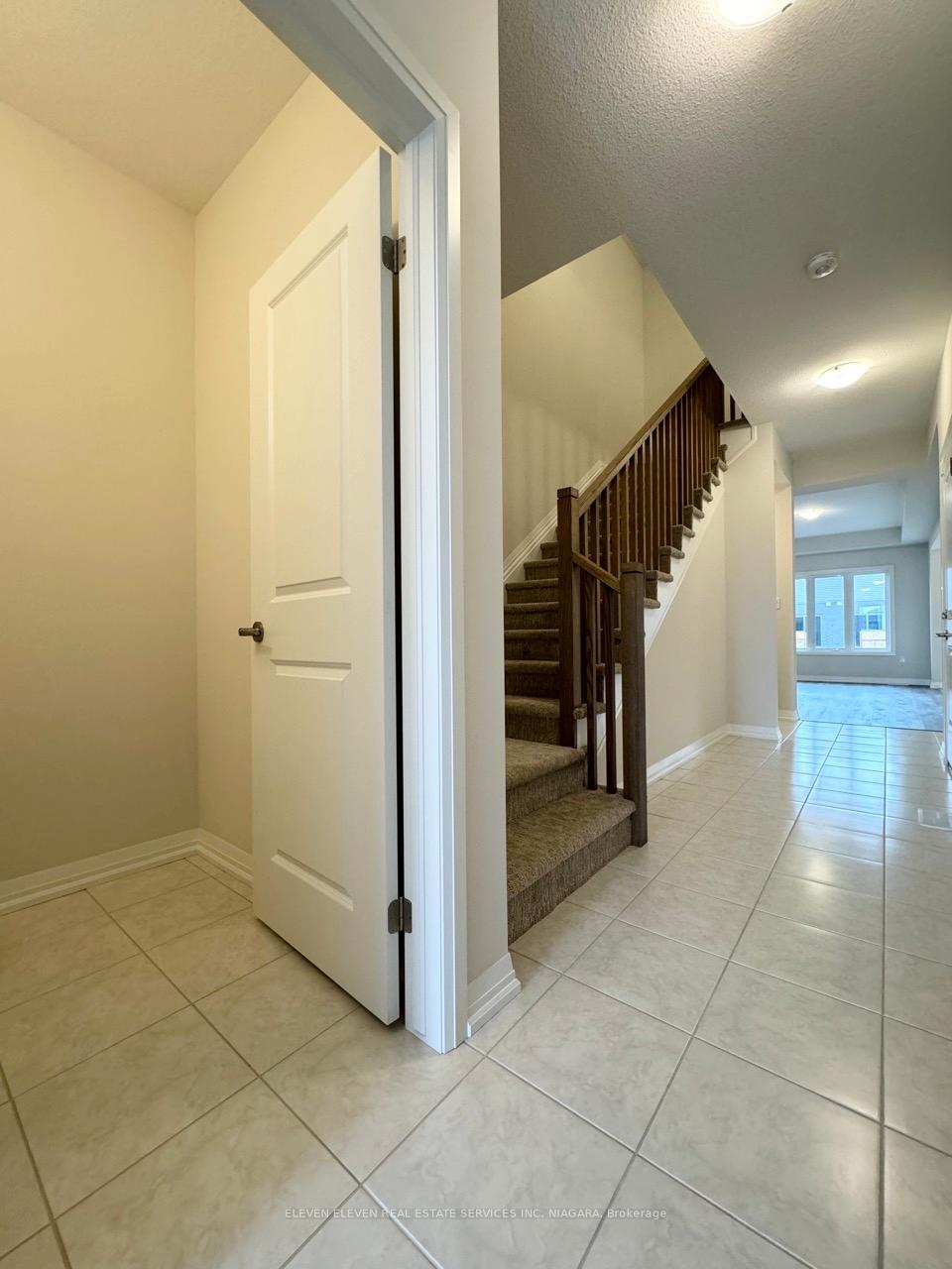Photo 3 of 95 Acacia Road, Pelham, Fonthill — HOMEH