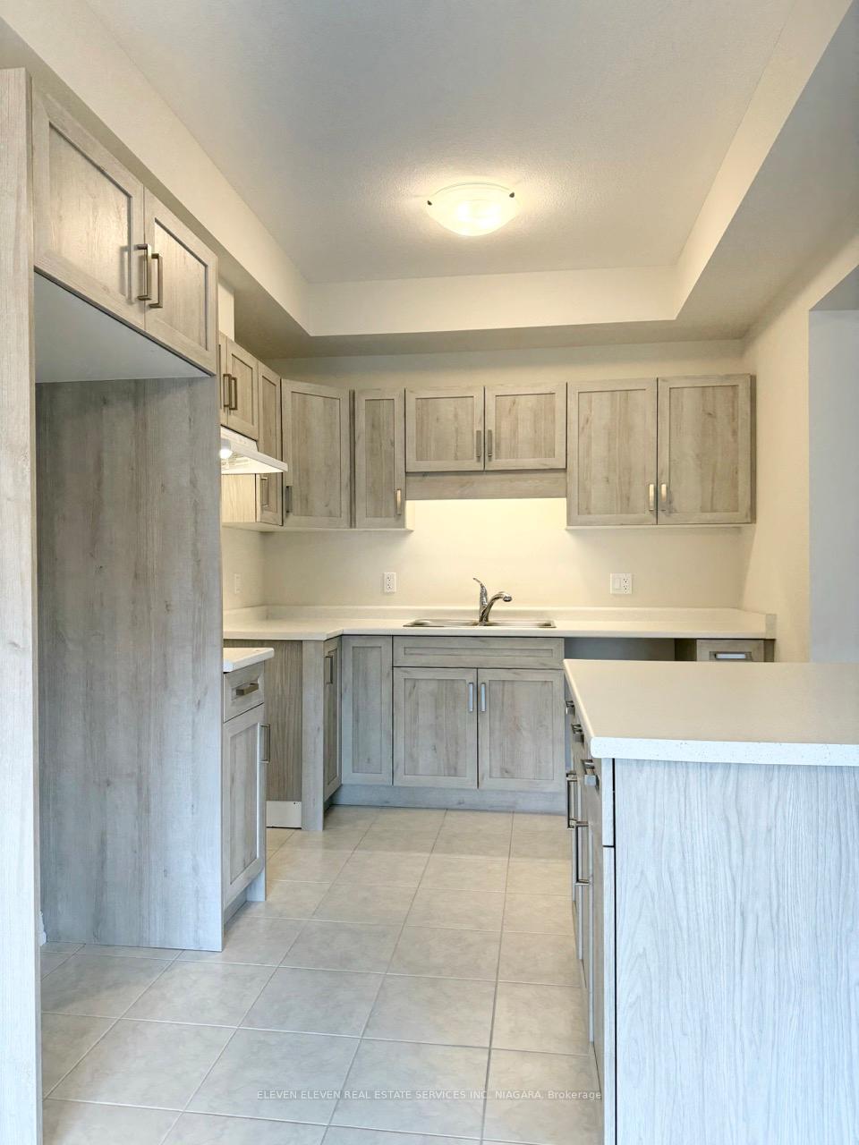 Photo 10 of 95 Acacia Road, Pelham, Fonthill — HOMEH