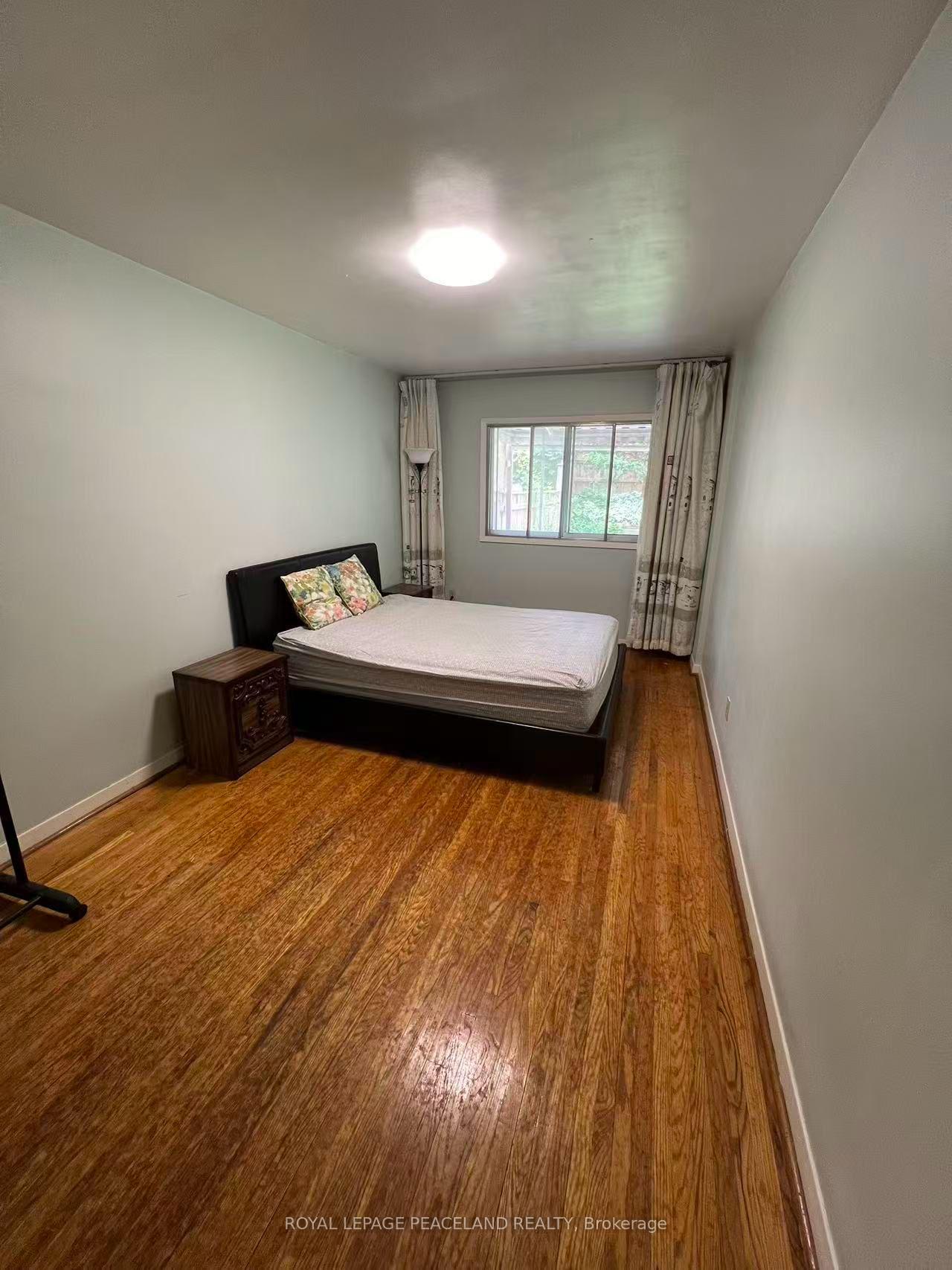Photo 4 of Unit Lower, 95 Pineway Boulevard, North York, Bayview Woods-Steeles — HOMEH
