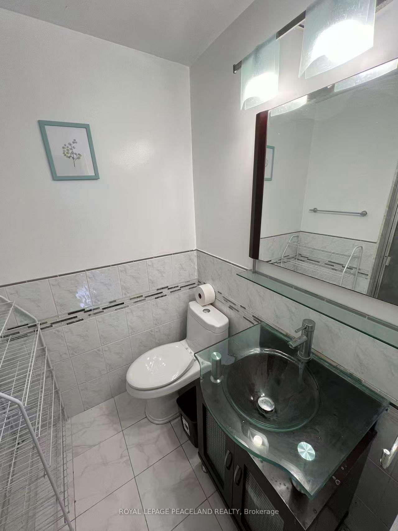 Photo 5 of Unit Lower, 95 Pineway Boulevard, North York, Bayview Woods-Steeles — HOMEH