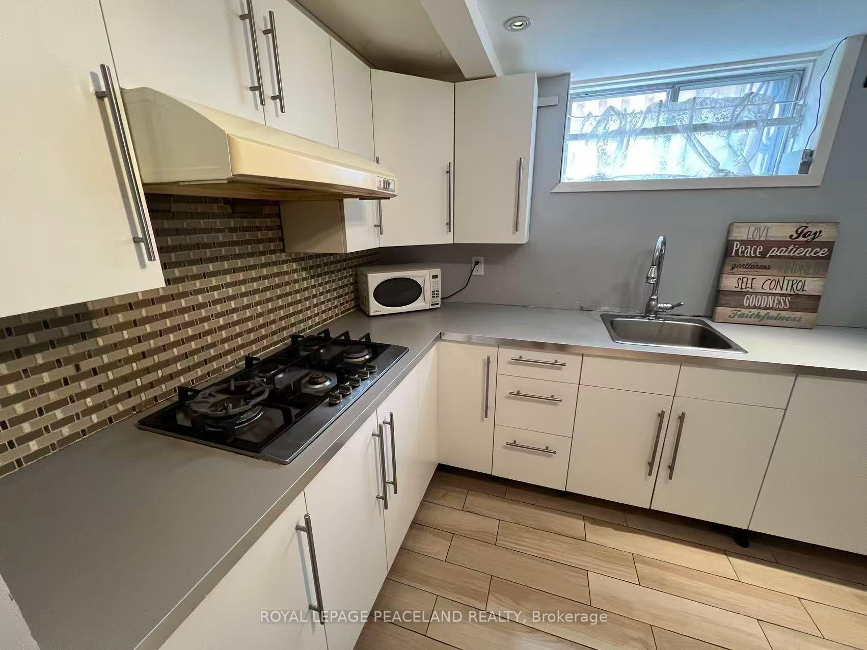 Photo 7 of Unit Lower, 95 Pineway Boulevard, North York, Bayview Woods-Steeles — HOMEH