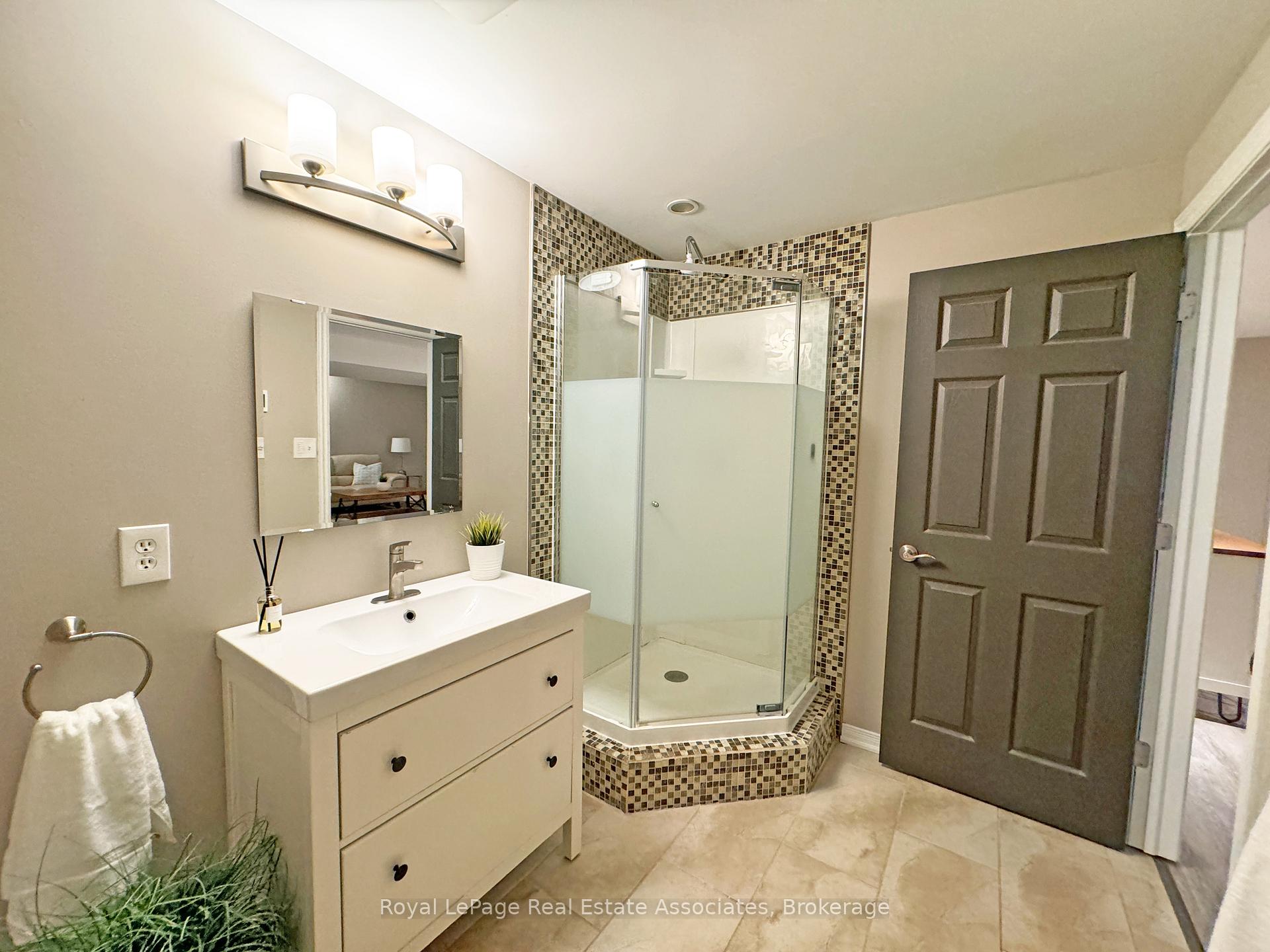 Photo 8 of 3383 (Lower) Tisdale Road, Hamilton, Rural Glanbrook — HOMEH