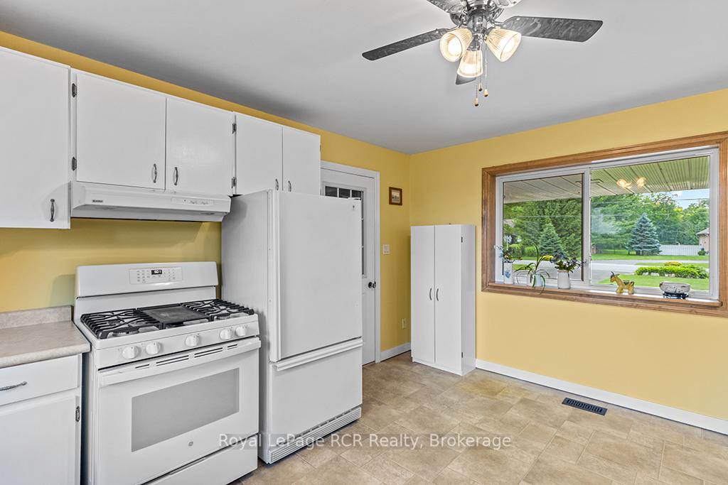 Photo 10 of 489 Ridge Road, Meaford — HOMEH