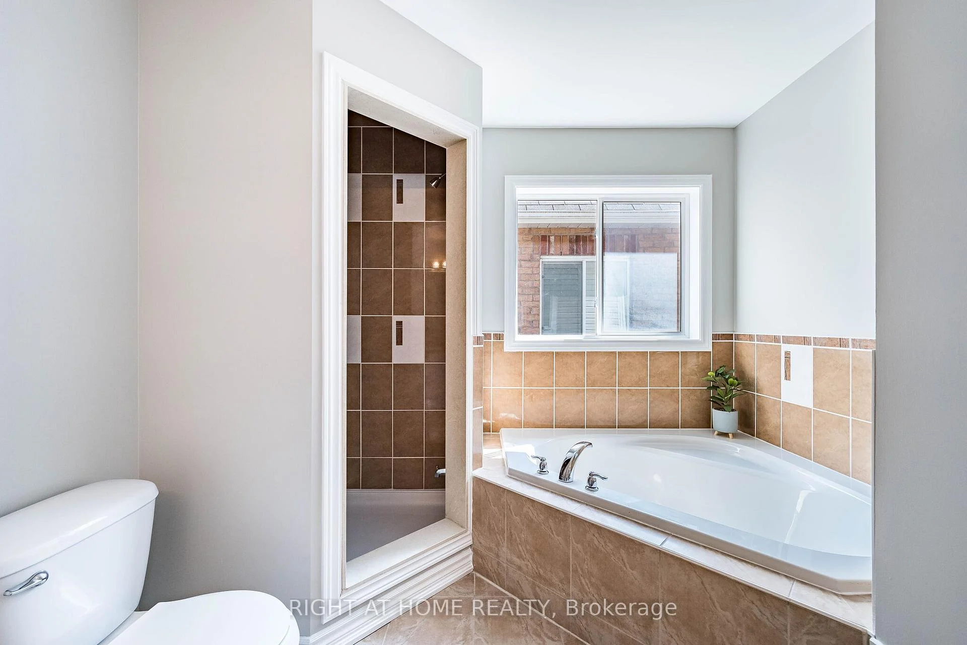 Photo 32 of 940 O'reilly Crescent, Shelburne — HOMEH