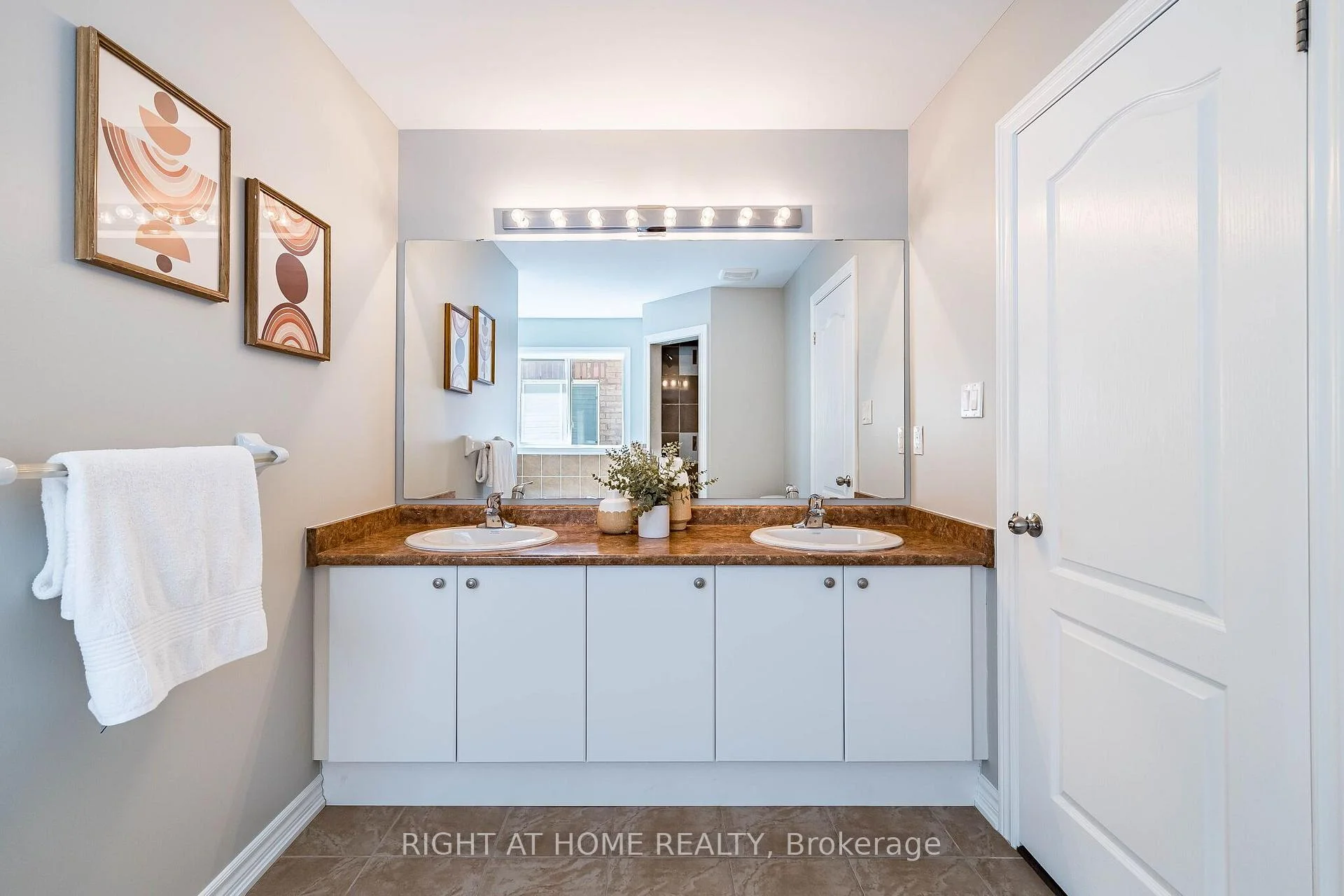 Photo 33 of 940 O'reilly Crescent, Shelburne — HOMEH