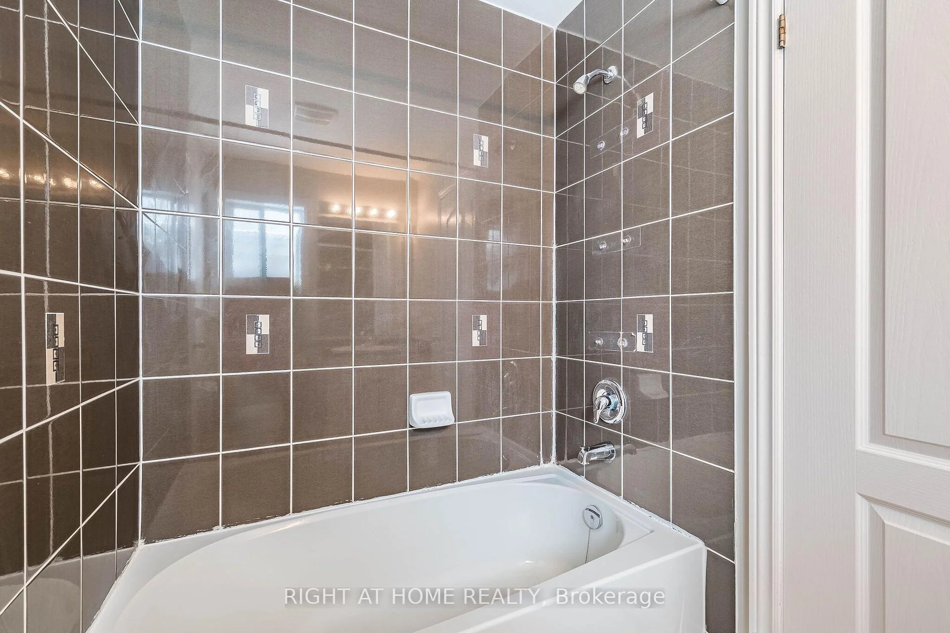 Photo 43 of 940 O'reilly Crescent, Shelburne — HOMEH