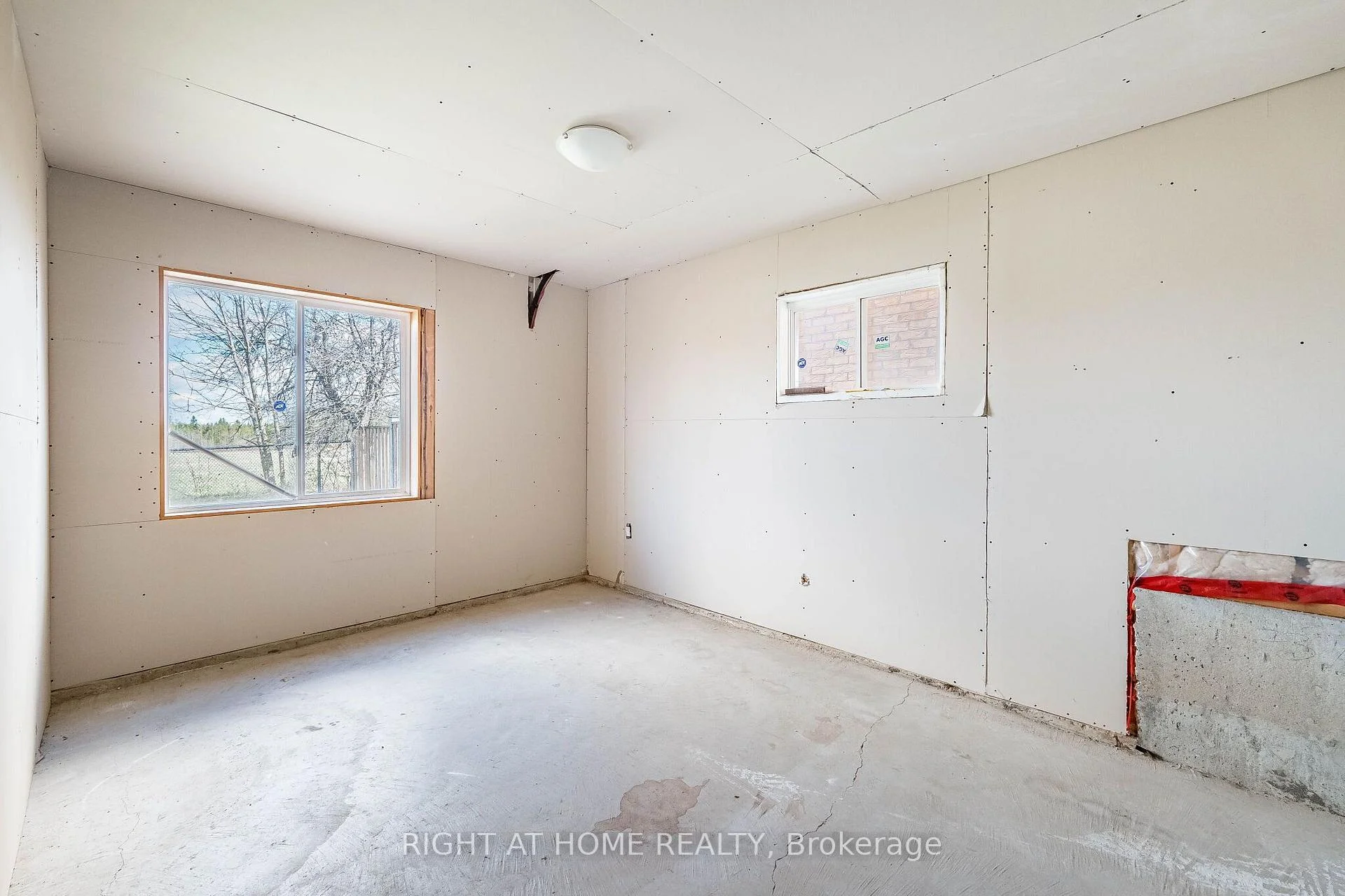 Photo 50 of 940 O'reilly Crescent, Shelburne — HOMEH