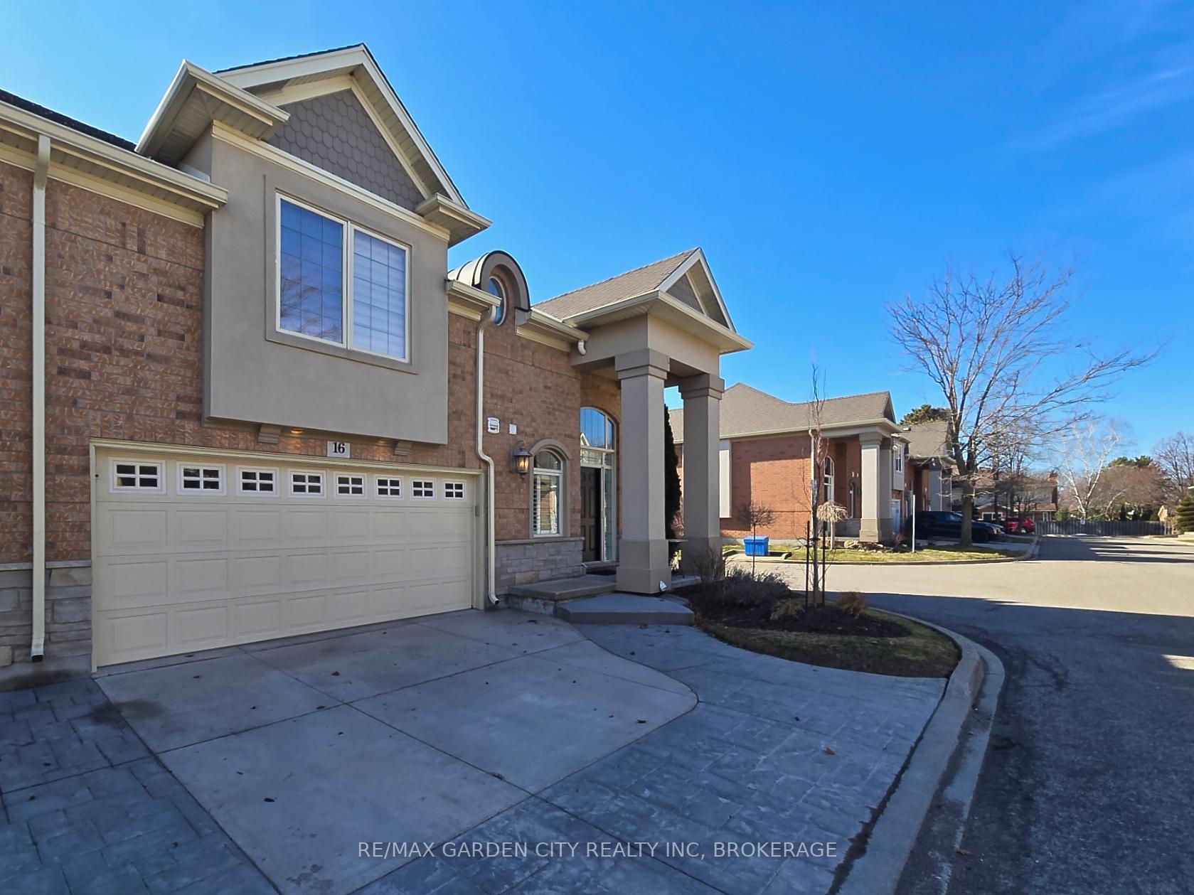 Photo 3 of Unit 16, 31 Sawmill Road, St. Catharines, Grapeview — HOMEH