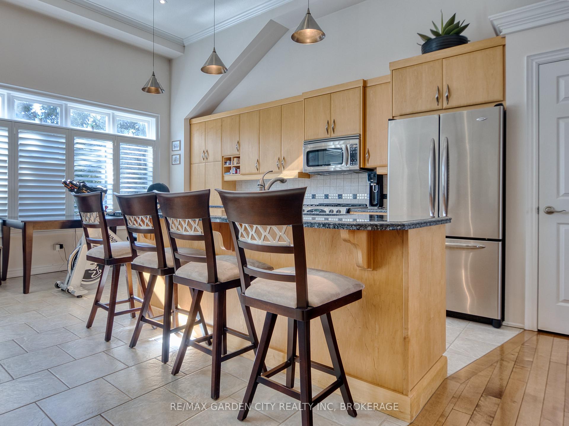 Photo 8 of Unit 16, 31 Sawmill Road, St. Catharines, Grapeview — HOMEH