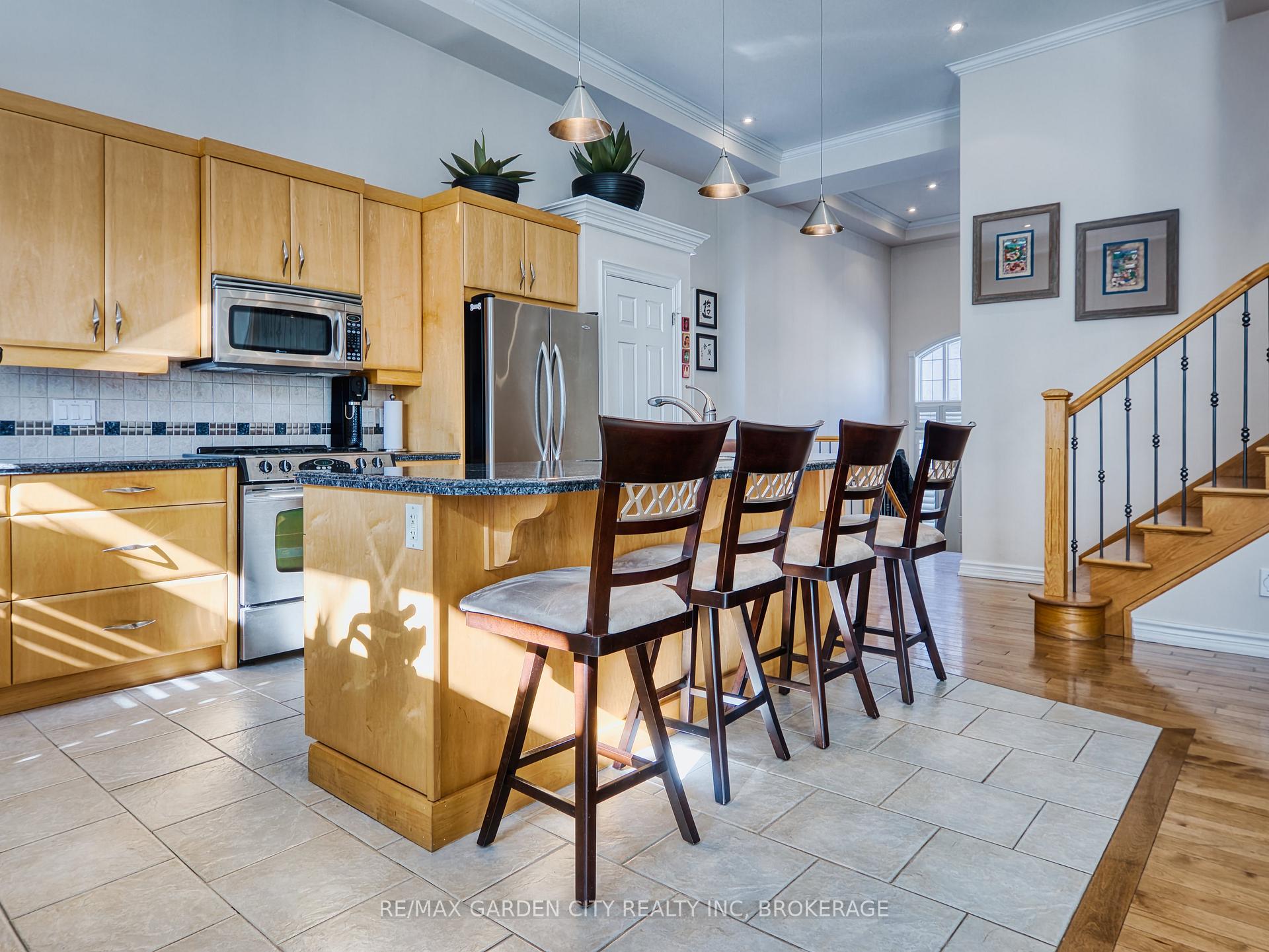 Photo 10 of Unit 16, 31 Sawmill Road, St. Catharines, Grapeview — HOMEH