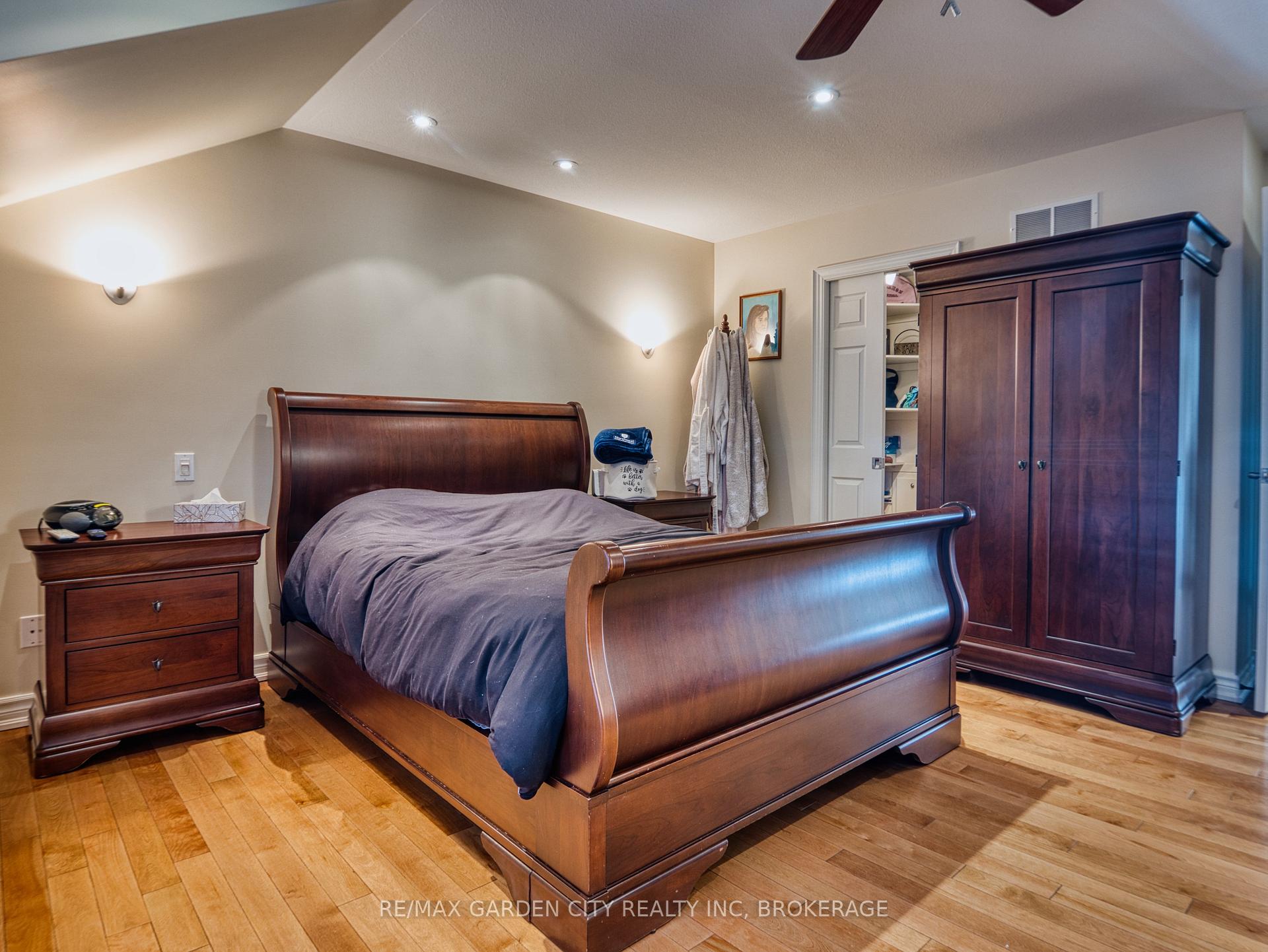 Photo 24 of Unit 16, 31 Sawmill Road, St. Catharines, Grapeview — HOMEH