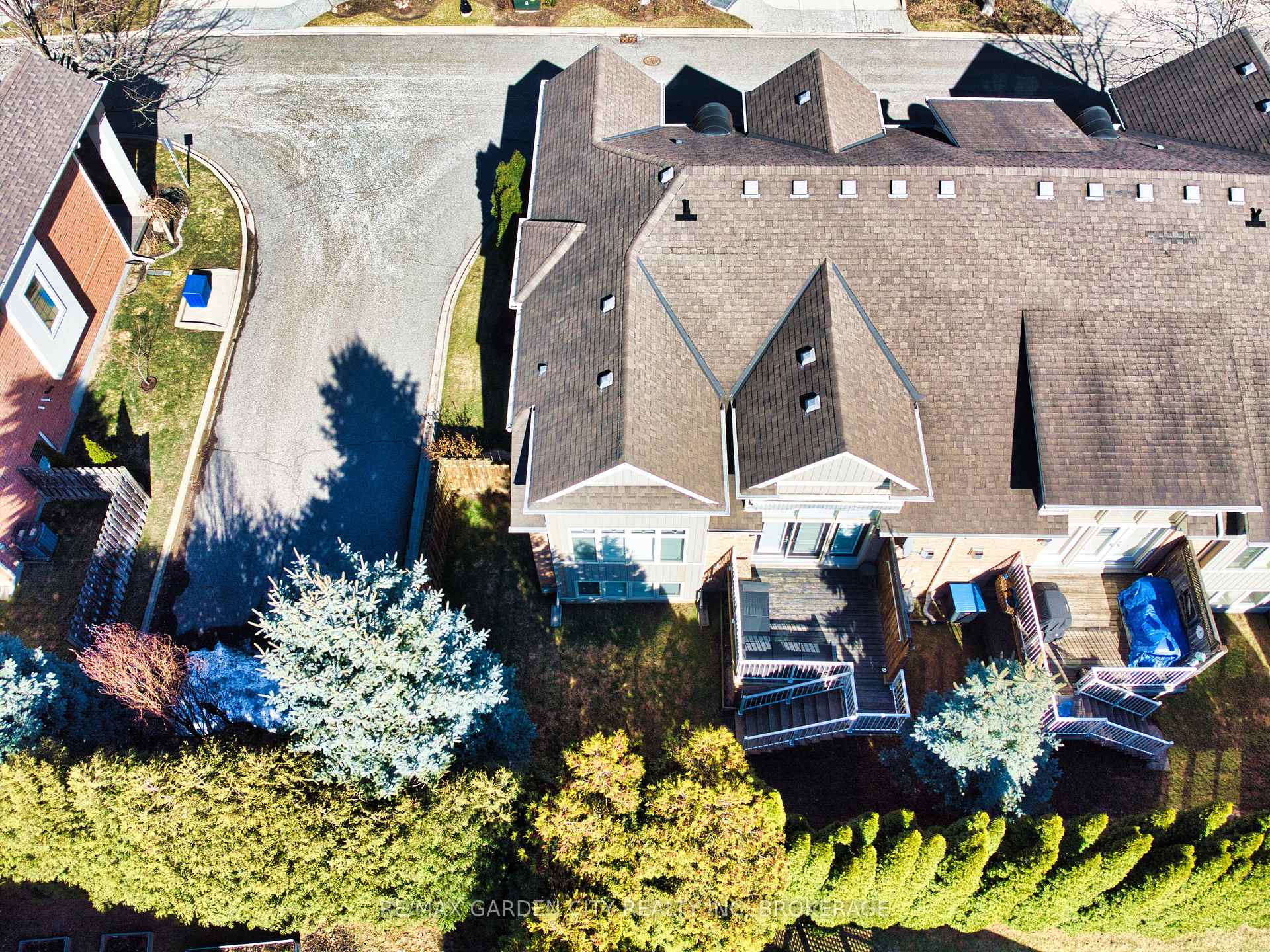 Photo 45 of Unit 16, 31 Sawmill Road, St. Catharines, Grapeview — HOMEH
