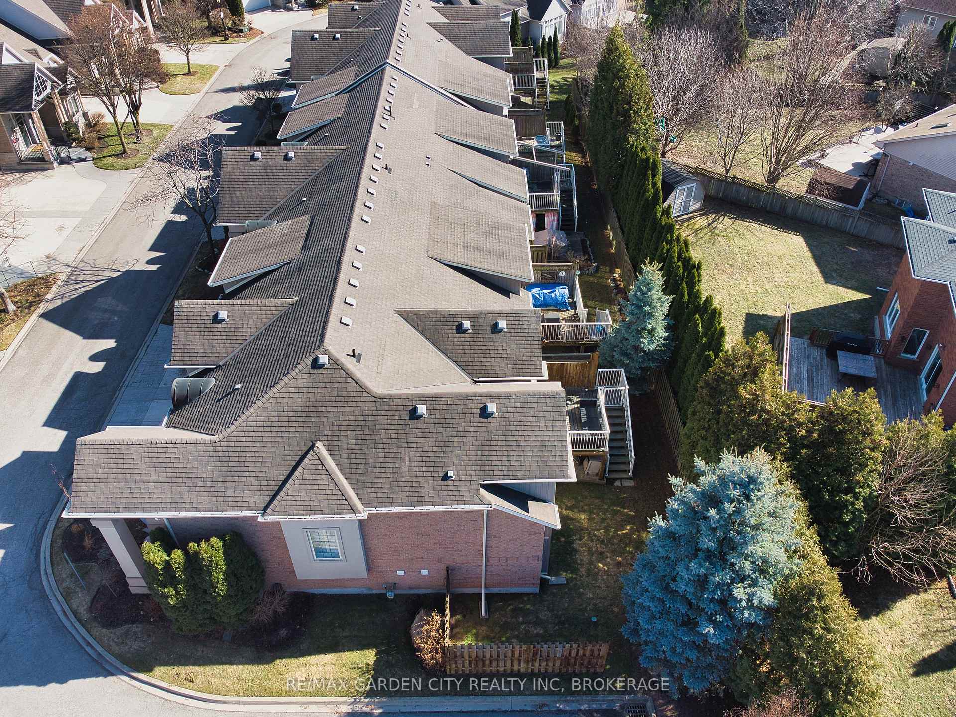 Photo 47 of Unit 16, 31 Sawmill Road, St. Catharines, Grapeview — HOMEH
