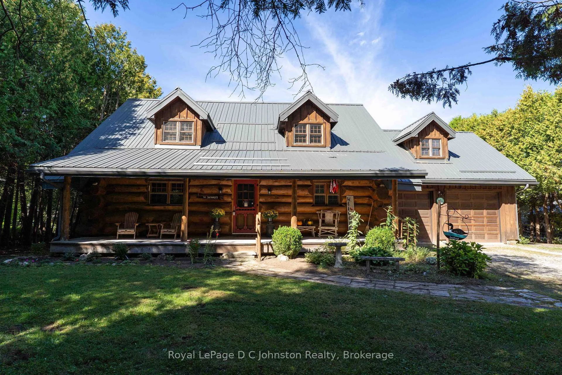 Photo of 161 Grey Street S