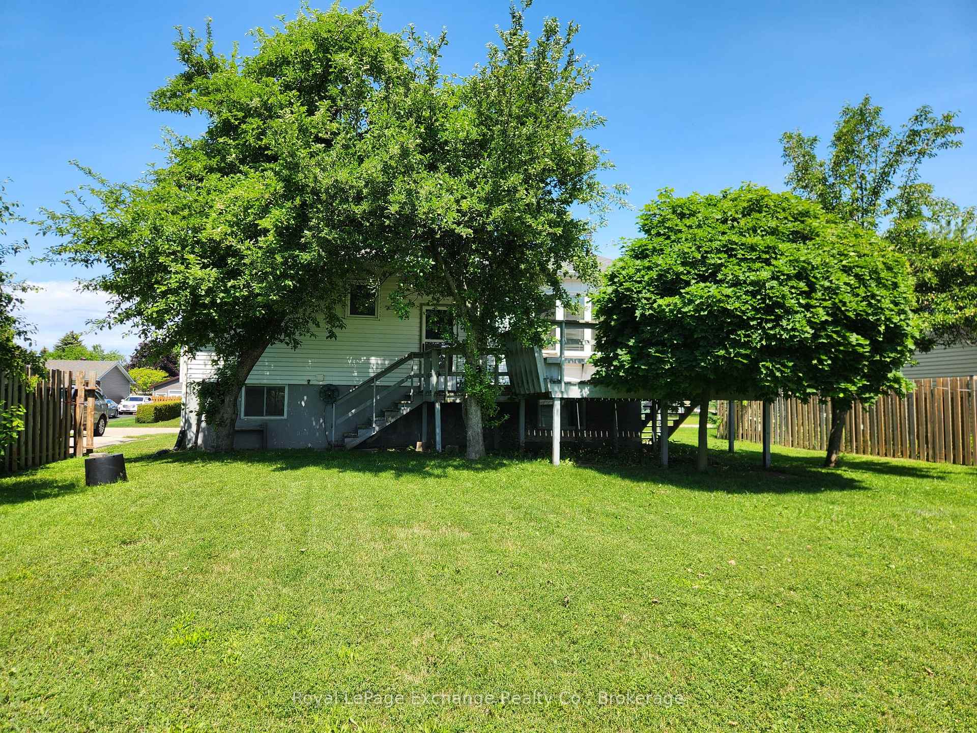 Photo 18 of 774 Andrew Malcolm Drive, Kincardine — HOMEH
