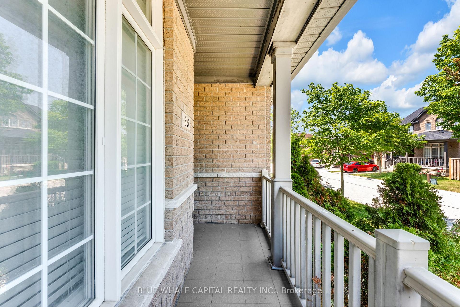 Photo 3 of 35 Rainbow Valley Crescent, Markham, Greensborough — HOMEH