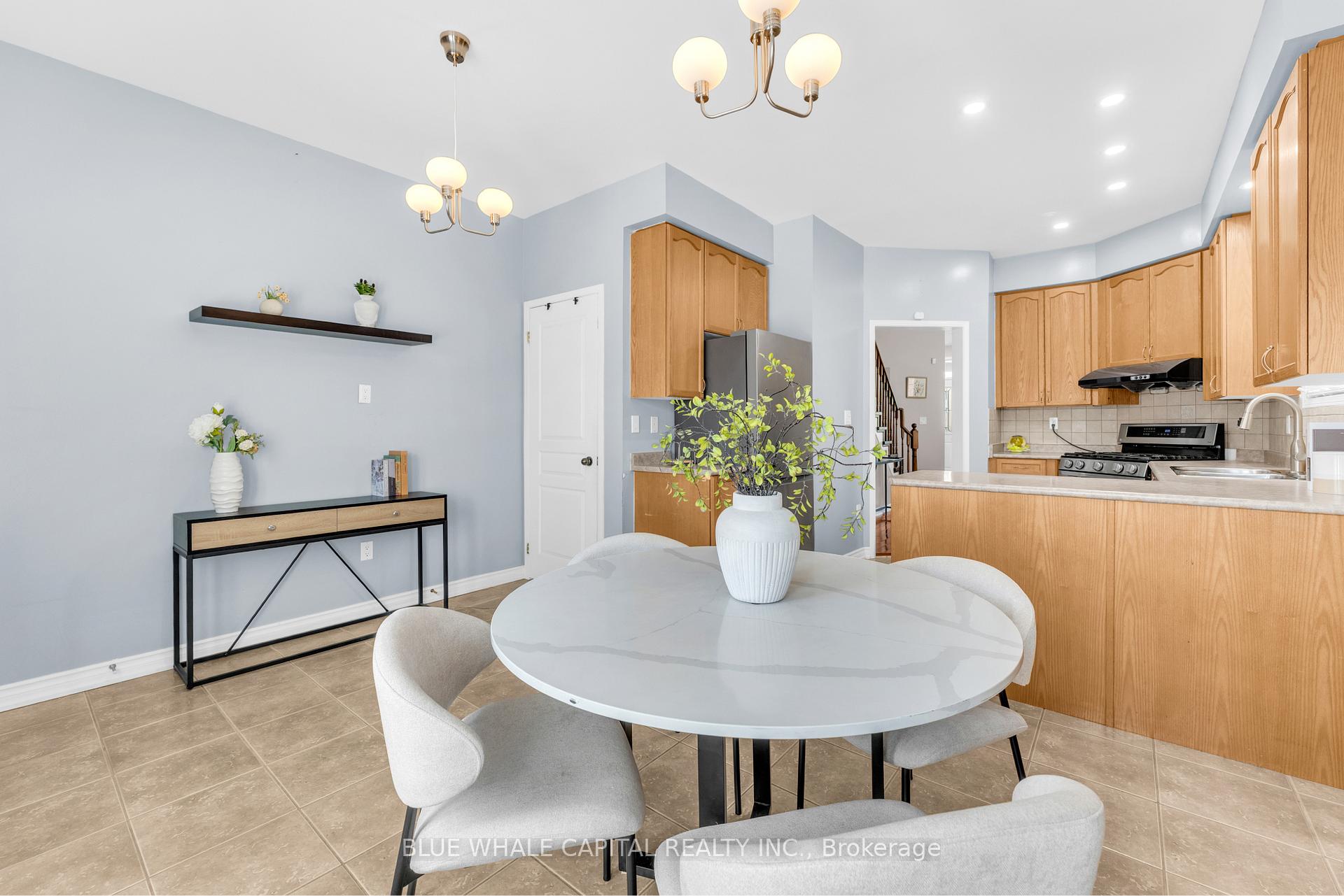 Photo 14 of 35 Rainbow Valley Crescent, Markham, Greensborough — HOMEH