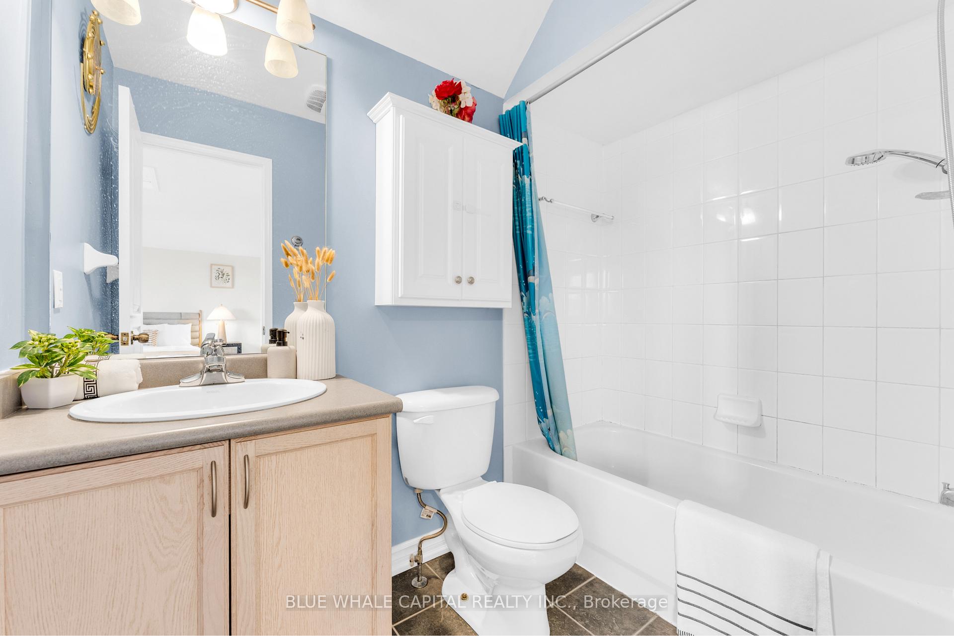 Photo 32 of 35 Rainbow Valley Crescent, Markham, Greensborough — HOMEH