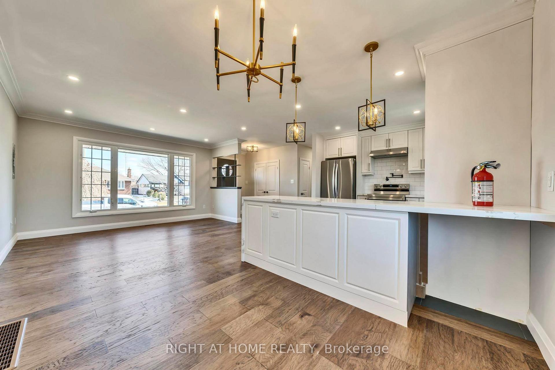 Photo 10 of Unit Main, 43 White Street, St. Catharines, Vine/Linwell — HOMEH