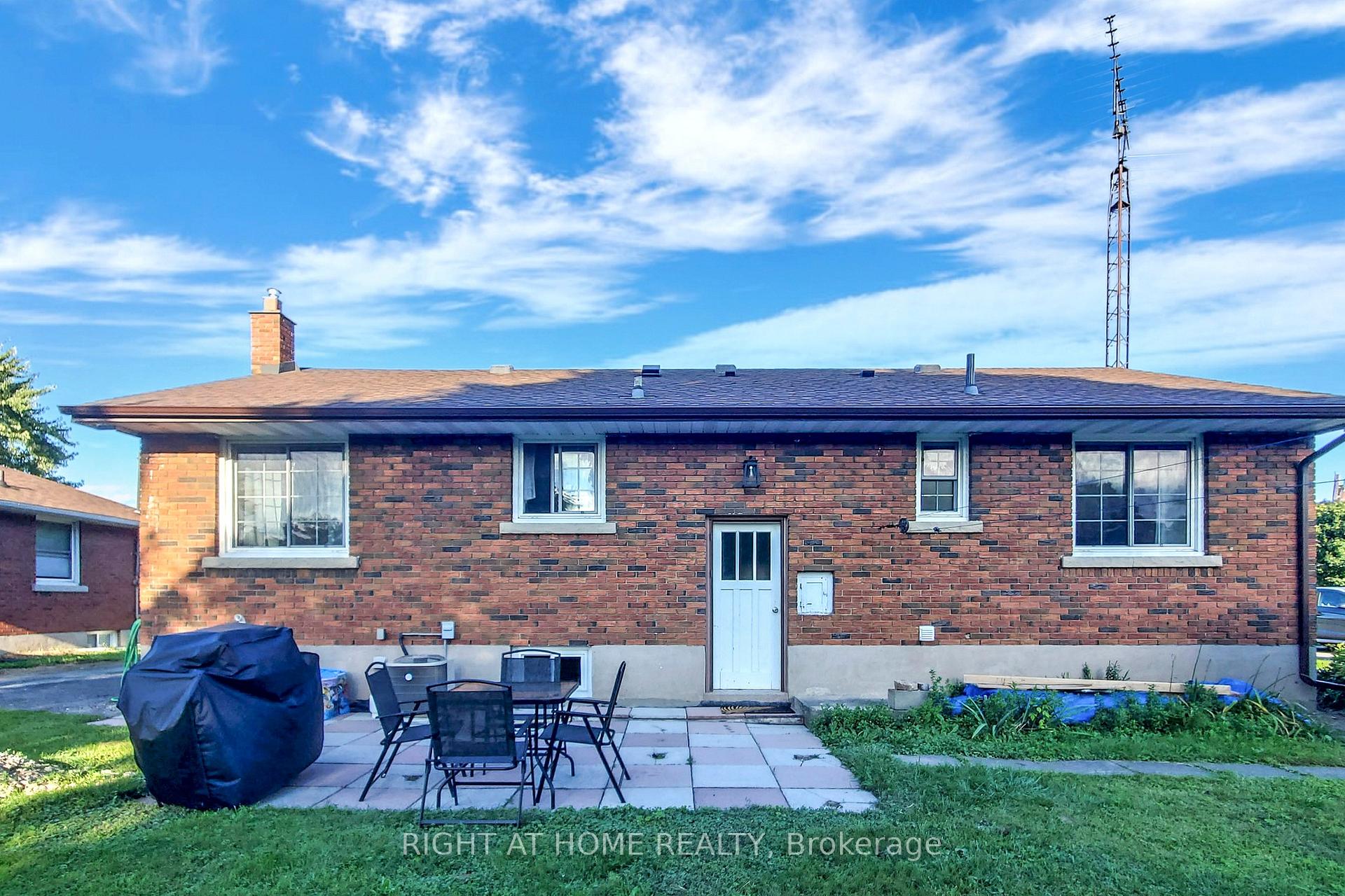 Photo 29 of Unit Main, 43 White Street, St. Catharines, Vine/Linwell — HOMEH