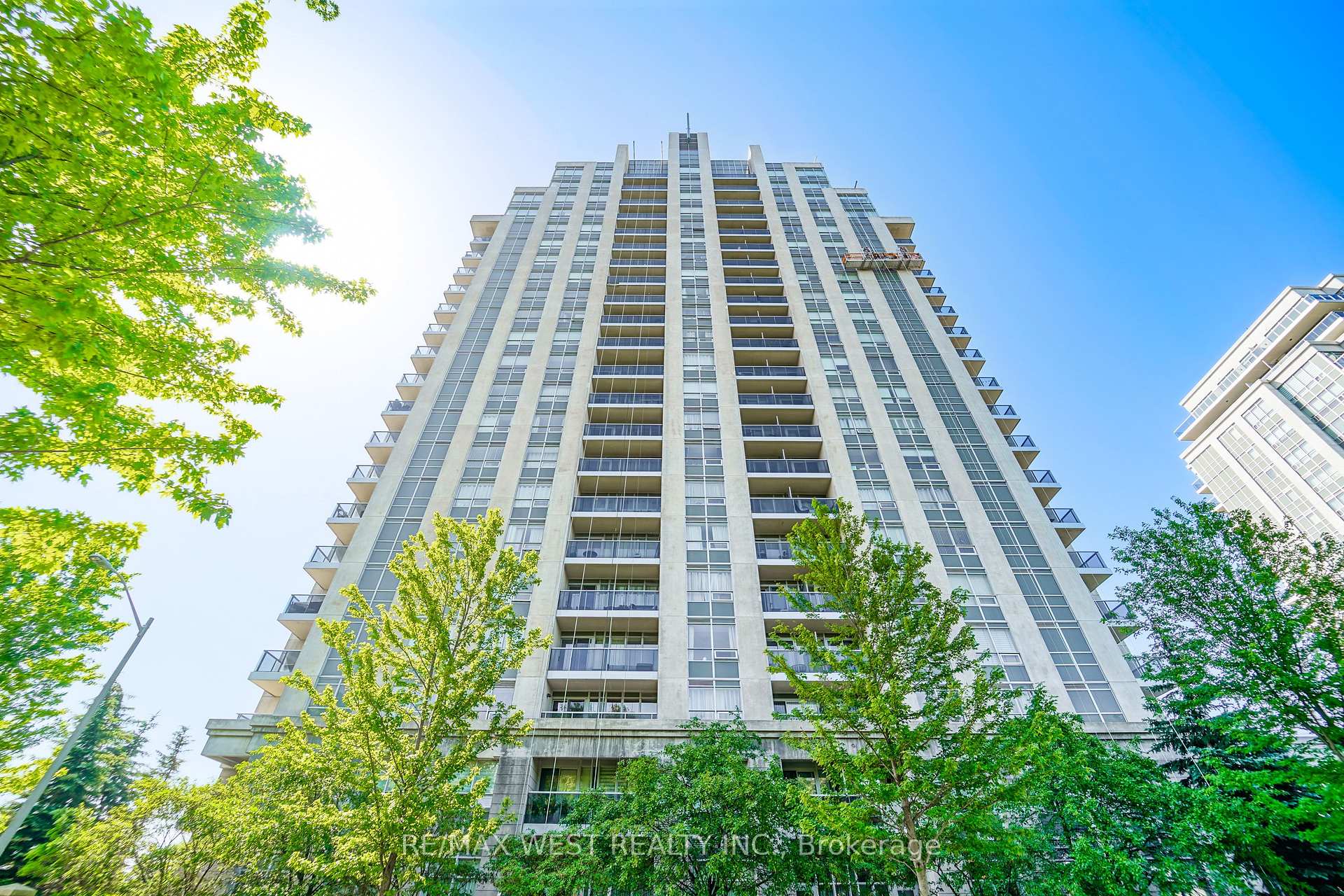 Photo 1 of Unit 1808, 7 North Park Road, Vaughan, Beverley Glen — HOMEH