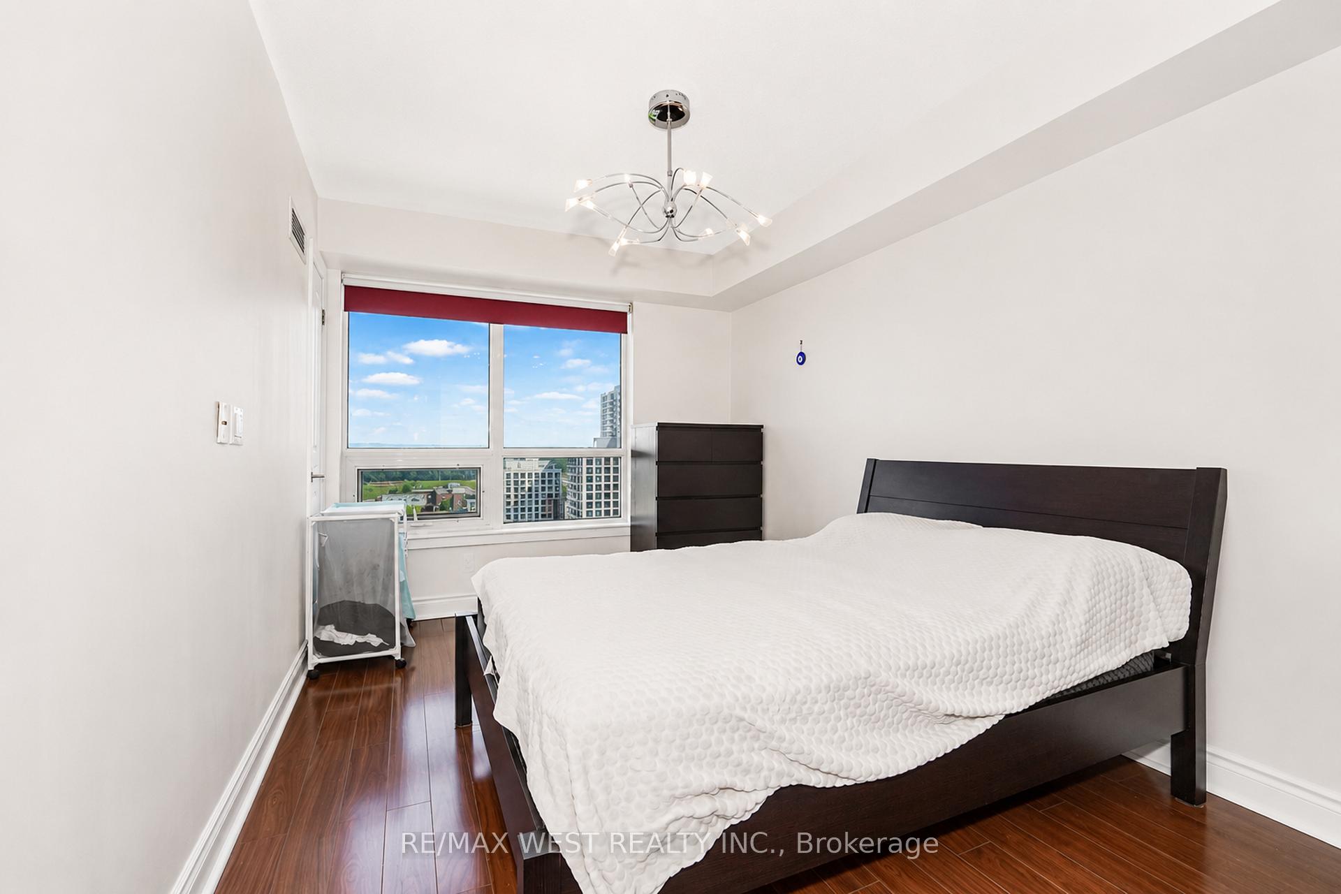 Photo 5 of Unit 1808, 7 North Park Road, Vaughan, Beverley Glen — HOMEH