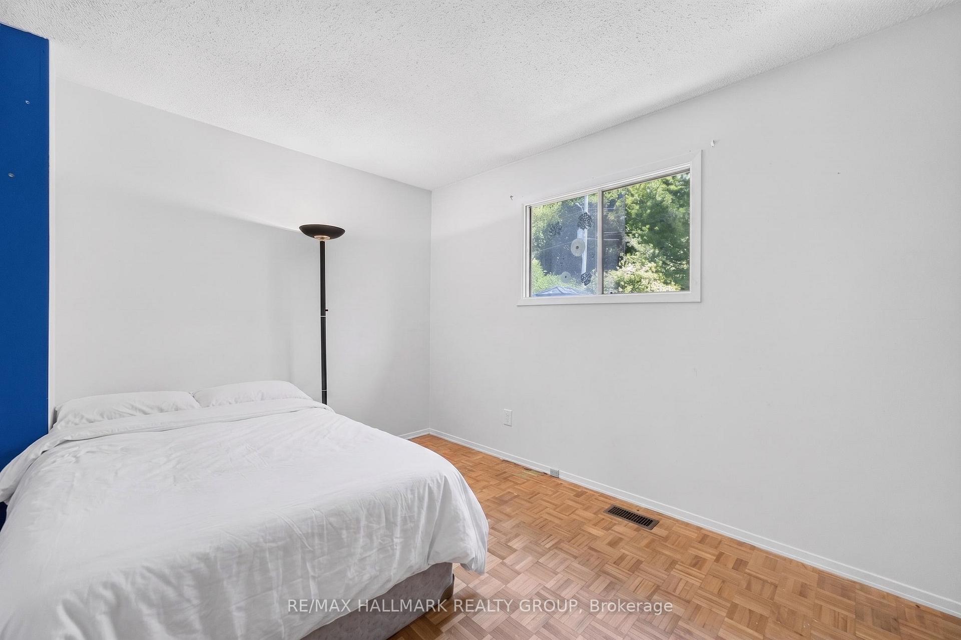Photo 7 of 110 Glamorgan Drive, Ottawa, Kanata - Glencairn/Hazeldean — HOMEH