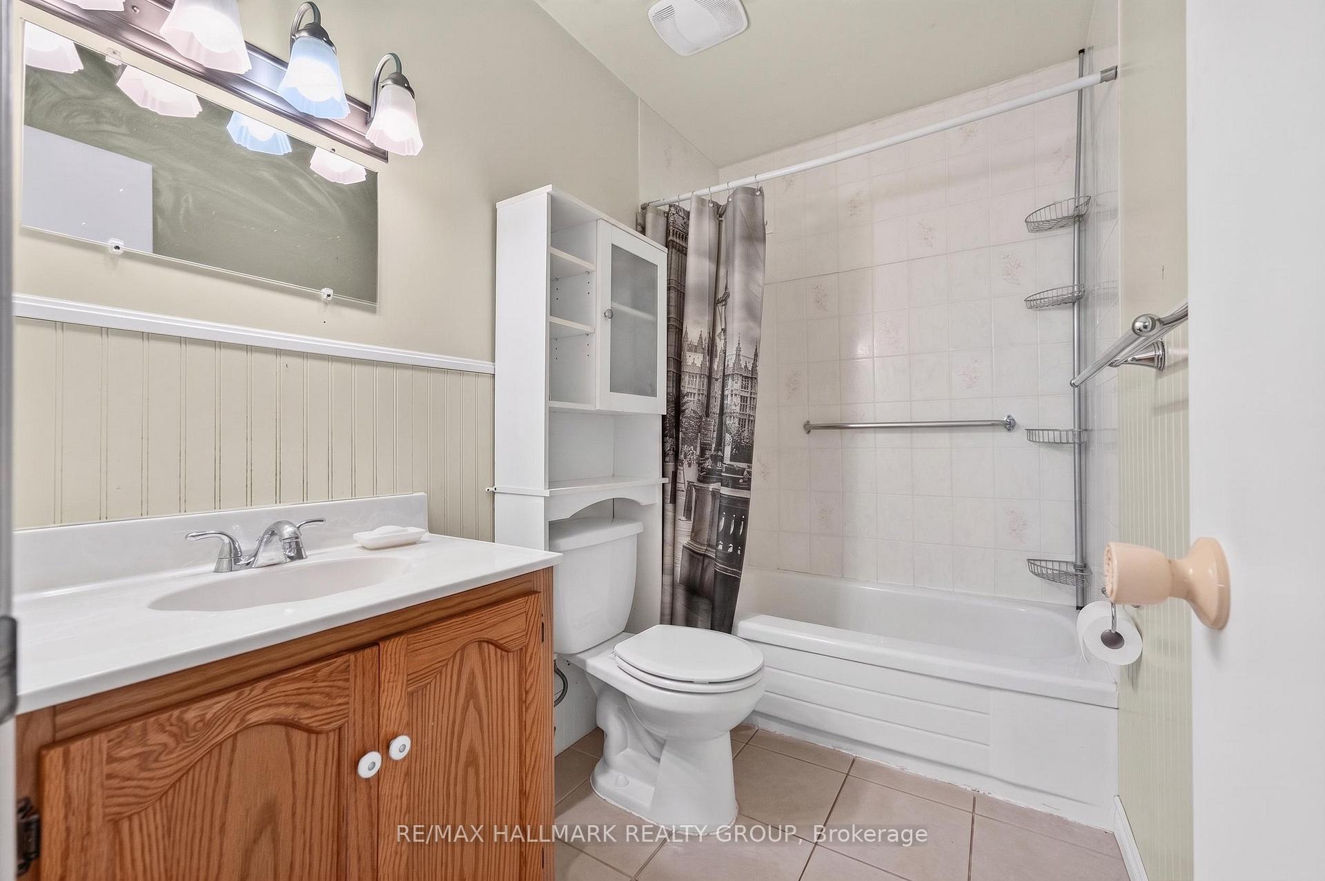Photo 10 of 110 Glamorgan Drive, Ottawa, Kanata - Glencairn/Hazeldean — HOMEH