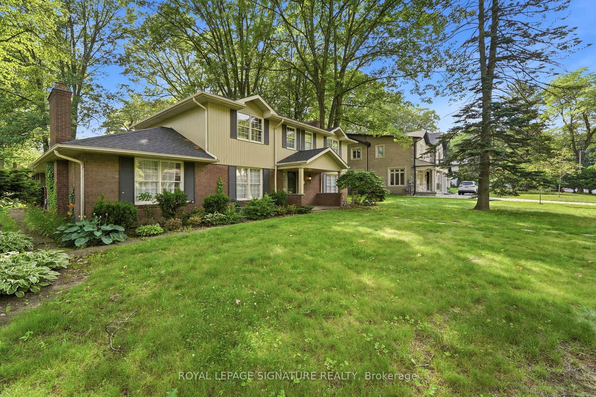 Photo 2 of 312 Dalewood Drive, Oakville, Morrison — HOMEH