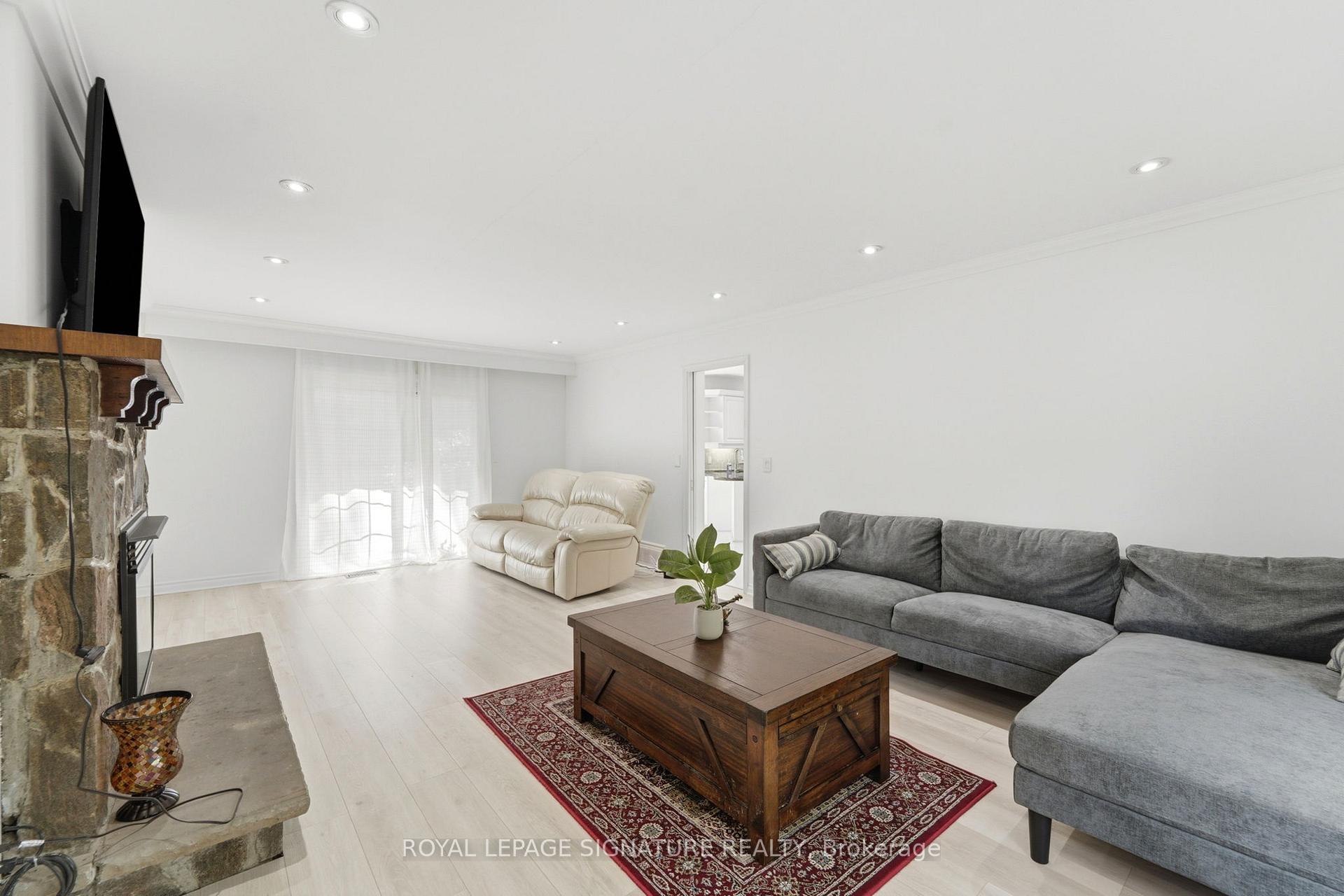 Photo 7 of 312 Dalewood Drive, Oakville, Morrison — HOMEH