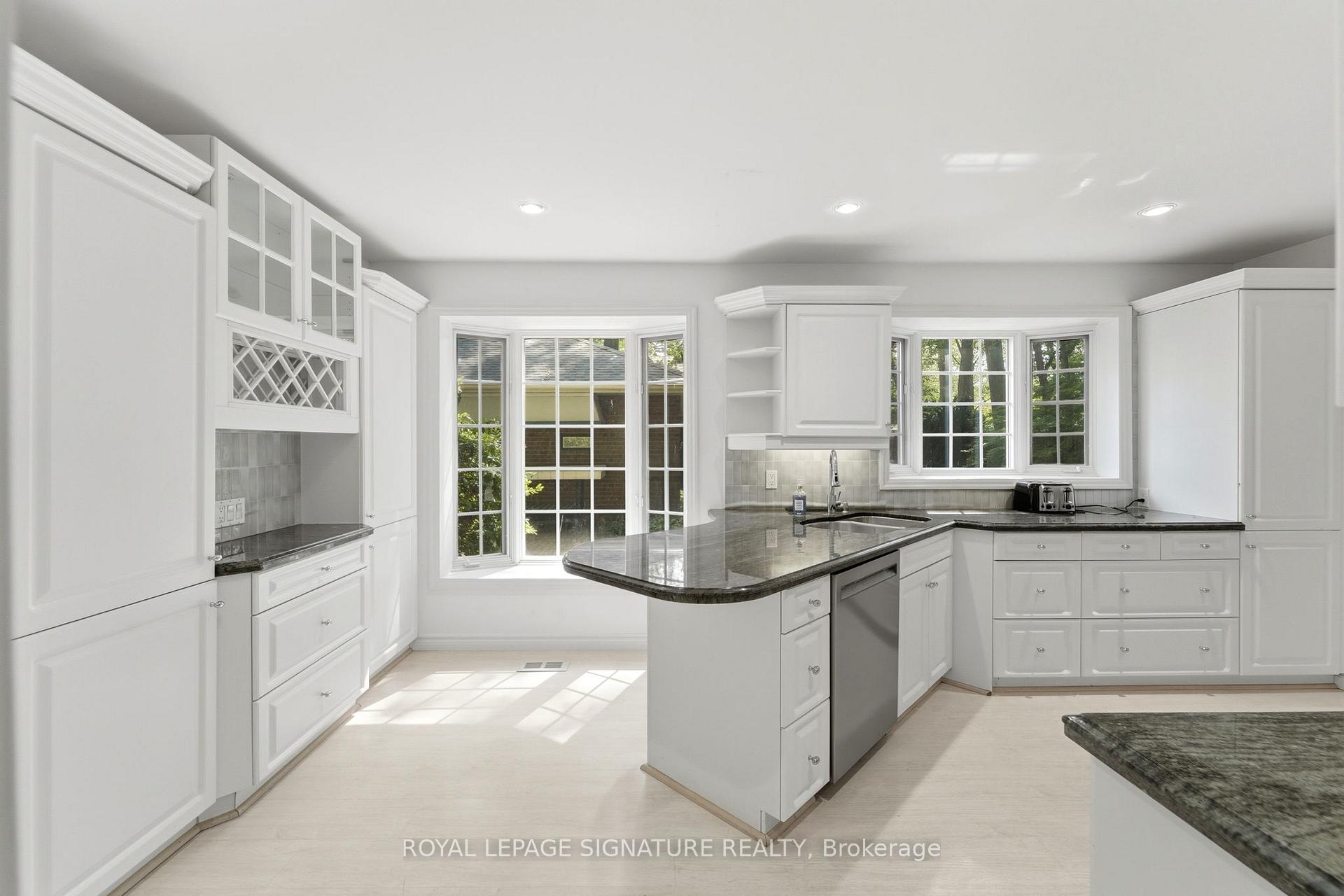 Photo 8 of 312 Dalewood Drive, Oakville, Morrison — HOMEH
