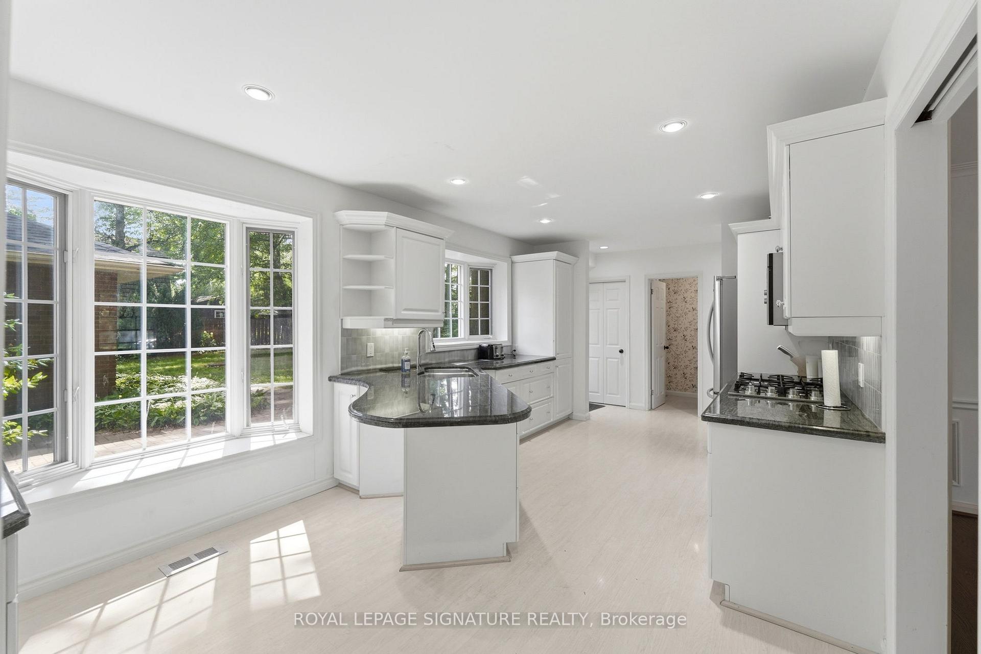 Photo 9 of 312 Dalewood Drive, Oakville, Morrison — HOMEH
