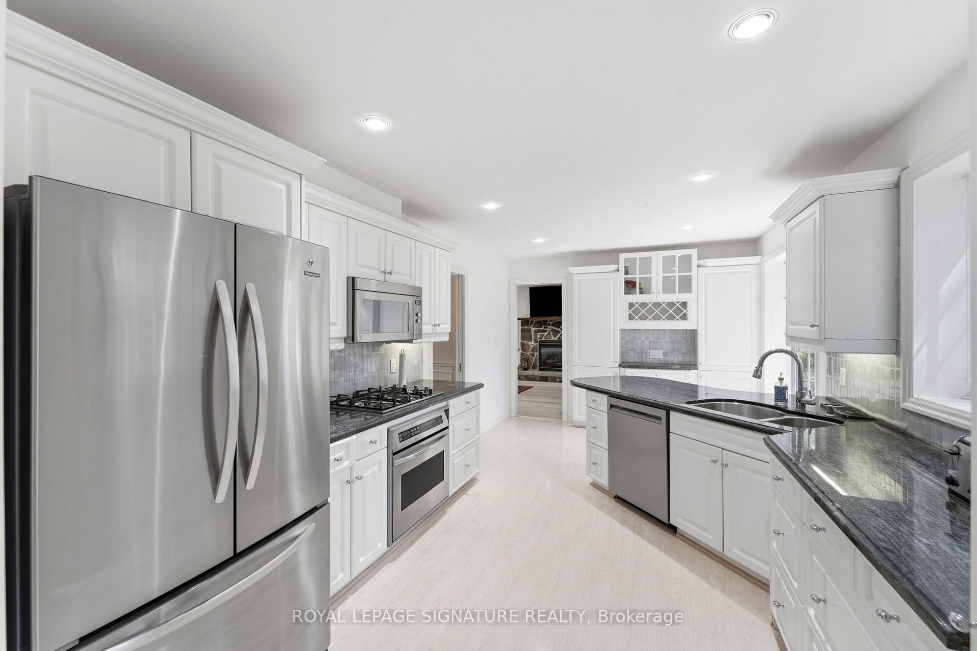 Photo 10 of 312 Dalewood Drive, Oakville, Morrison — HOMEH