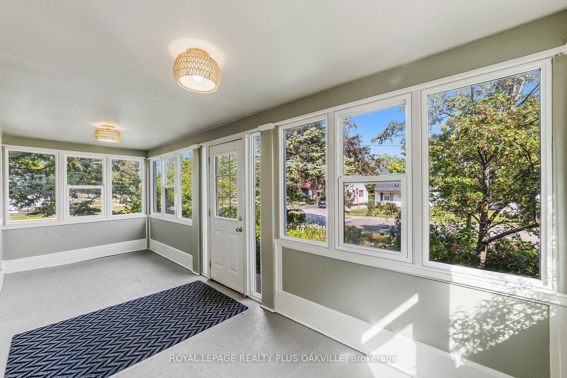 Photo 3 of 47 Stewart Street, Oakville, Central — HOMEH