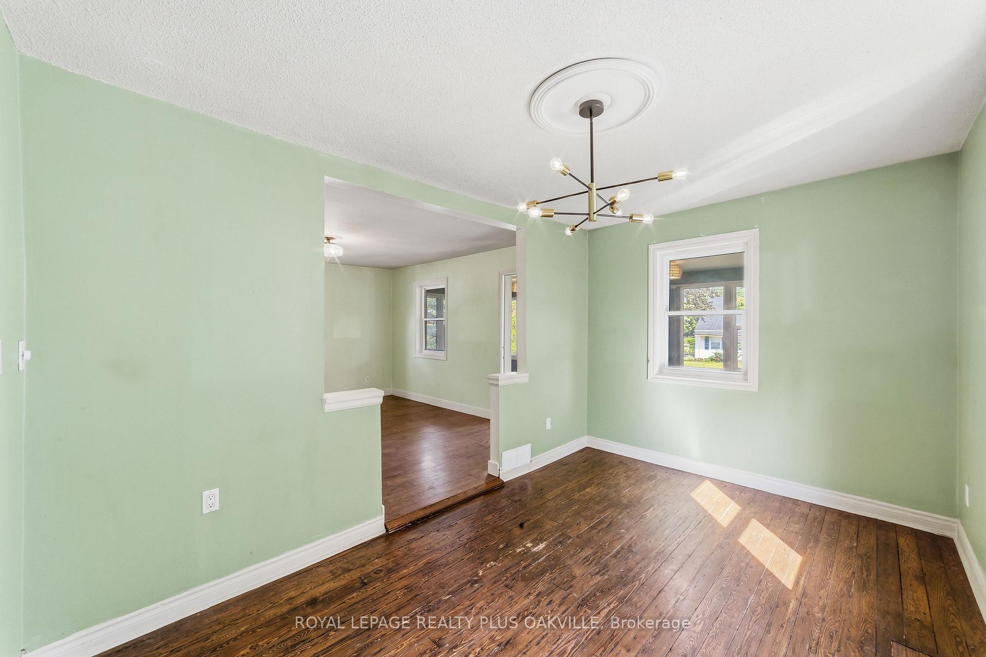 Photo 7 of 47 Stewart Street, Oakville, Central — HOMEH
