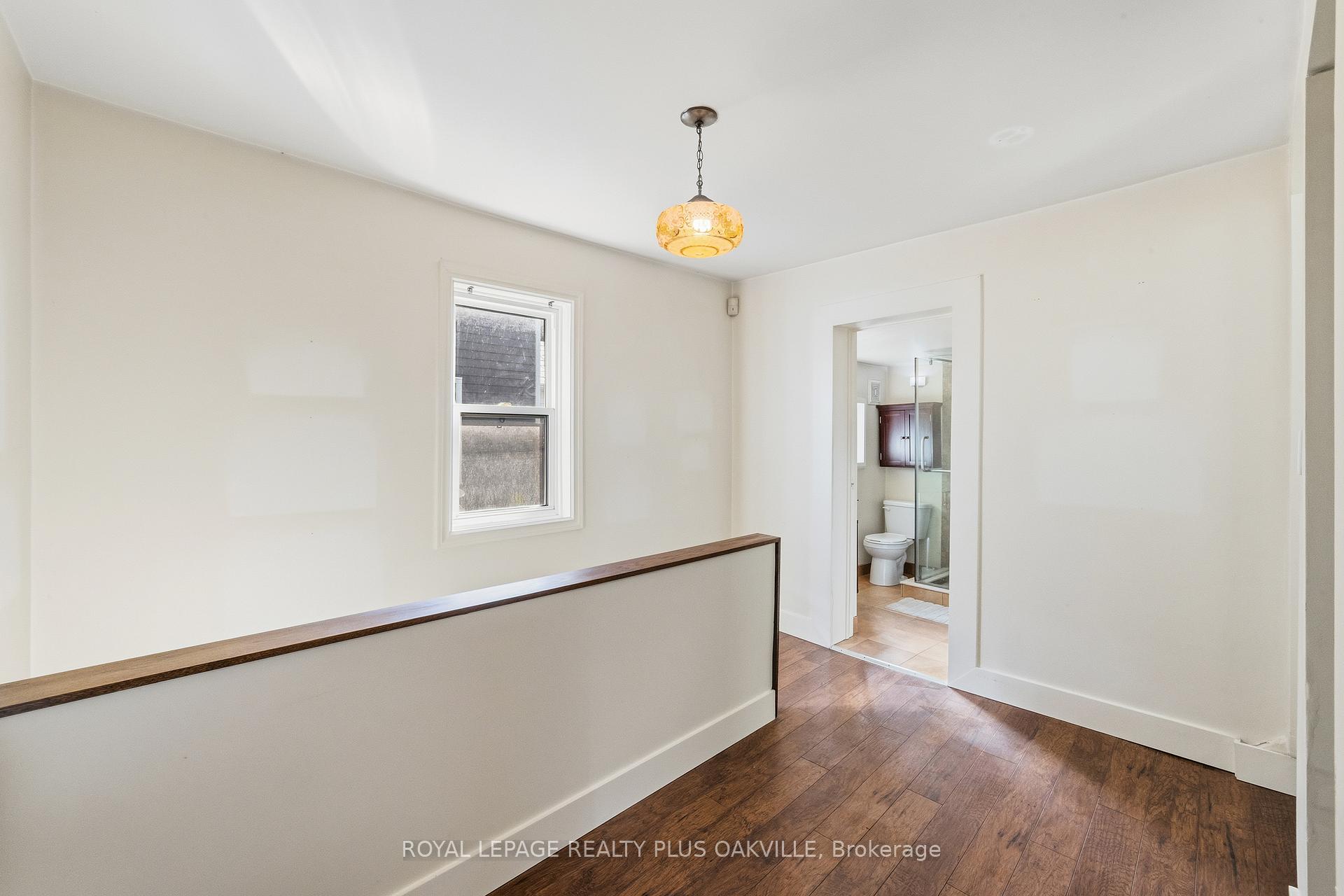 Photo 8 of 47 Stewart Street, Oakville, Central — HOMEH