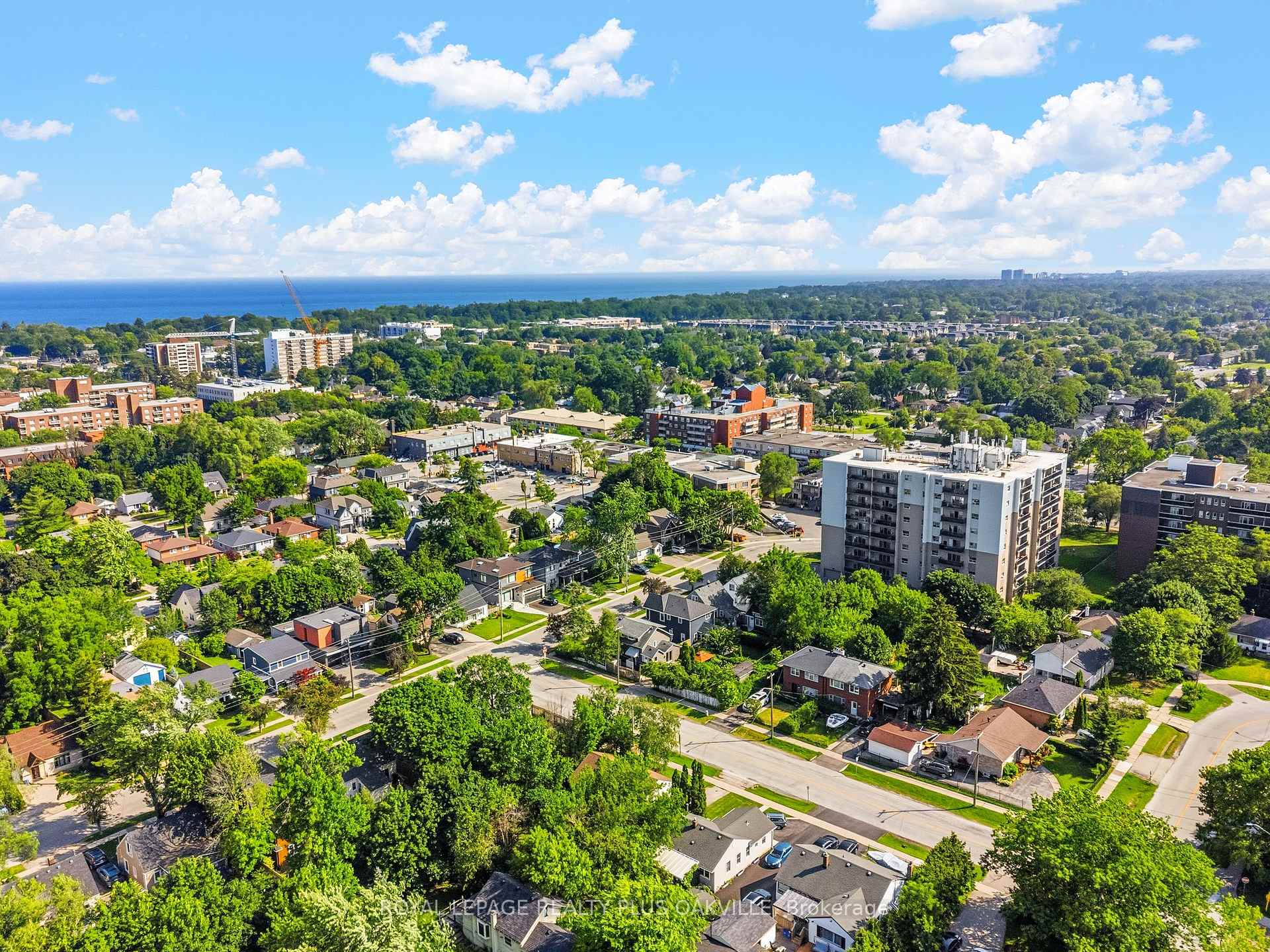 Photo 27 of 47 Stewart Street, Oakville, Central — HOMEH