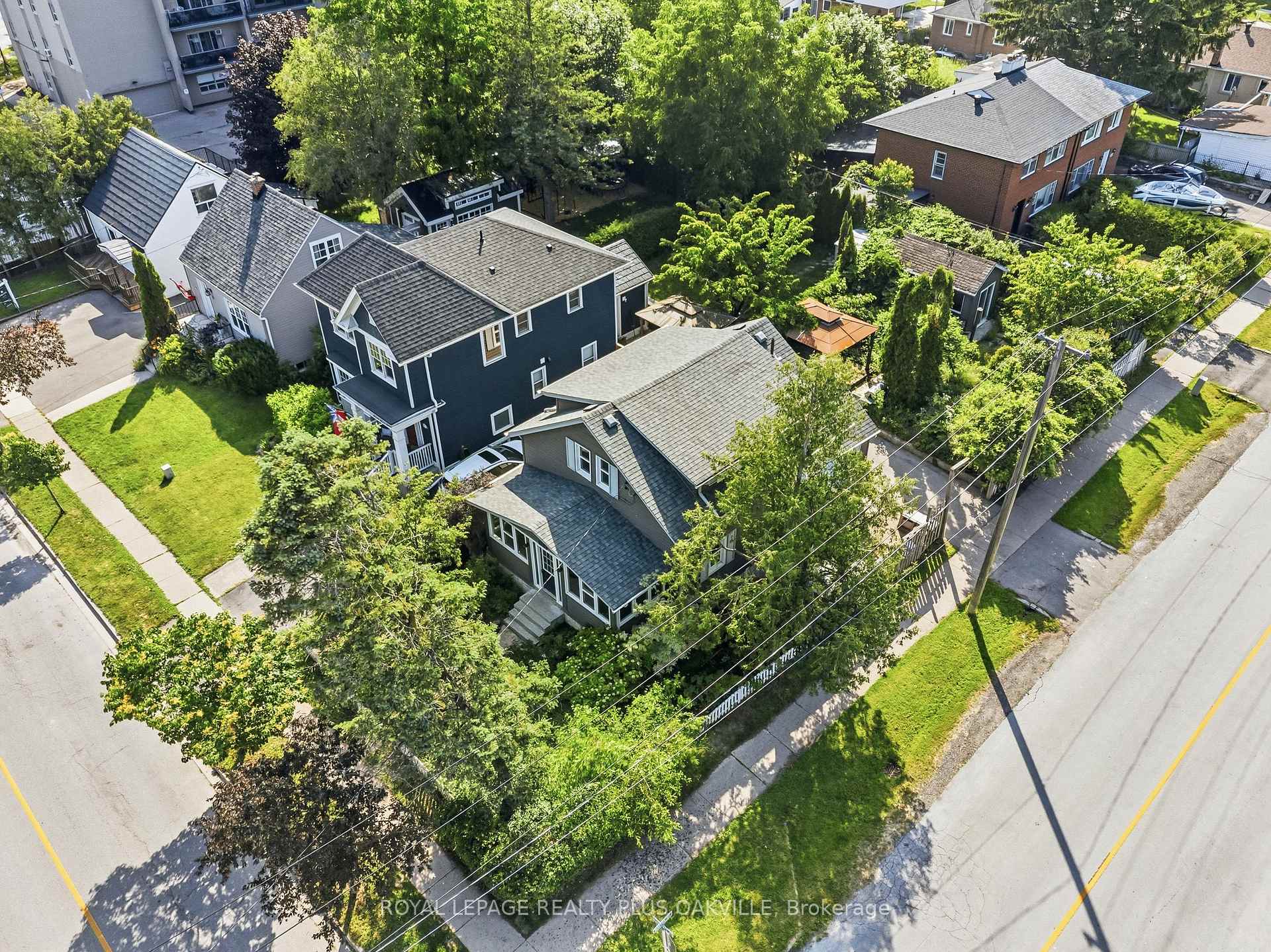 Photo 30 of 47 Stewart Street, Oakville, Central — HOMEH