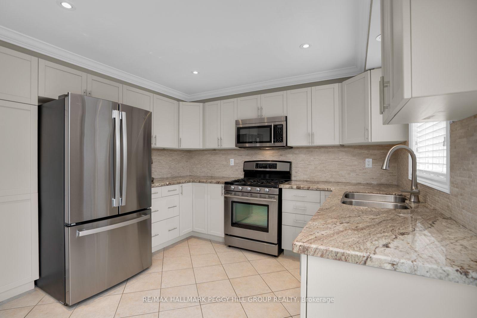 Photo 6 of 7 Bentley Crescent, Barrie, 400 West — HOMEH