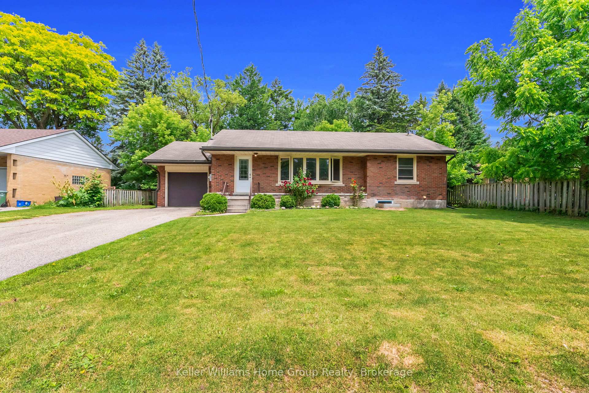 Photo 5 of 24 Caledonia Street, Guelph, Dovercliffe Park/Old University — HOMEH